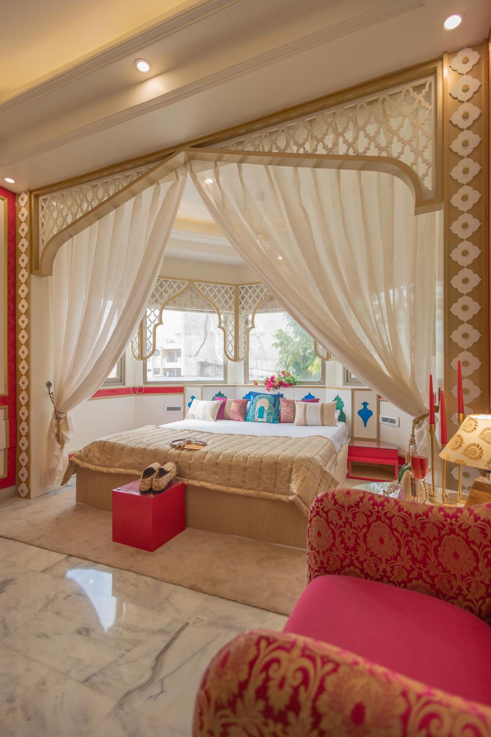 Mughal Heritage Room with 180 degree city view & Designer bed: Enjoy 10% off on - F&B, Spa, car Hire, Complimentary Welcome Drink & Hi-Tea, Candlelight Dinner & Room Decoration Available  - Photo 6