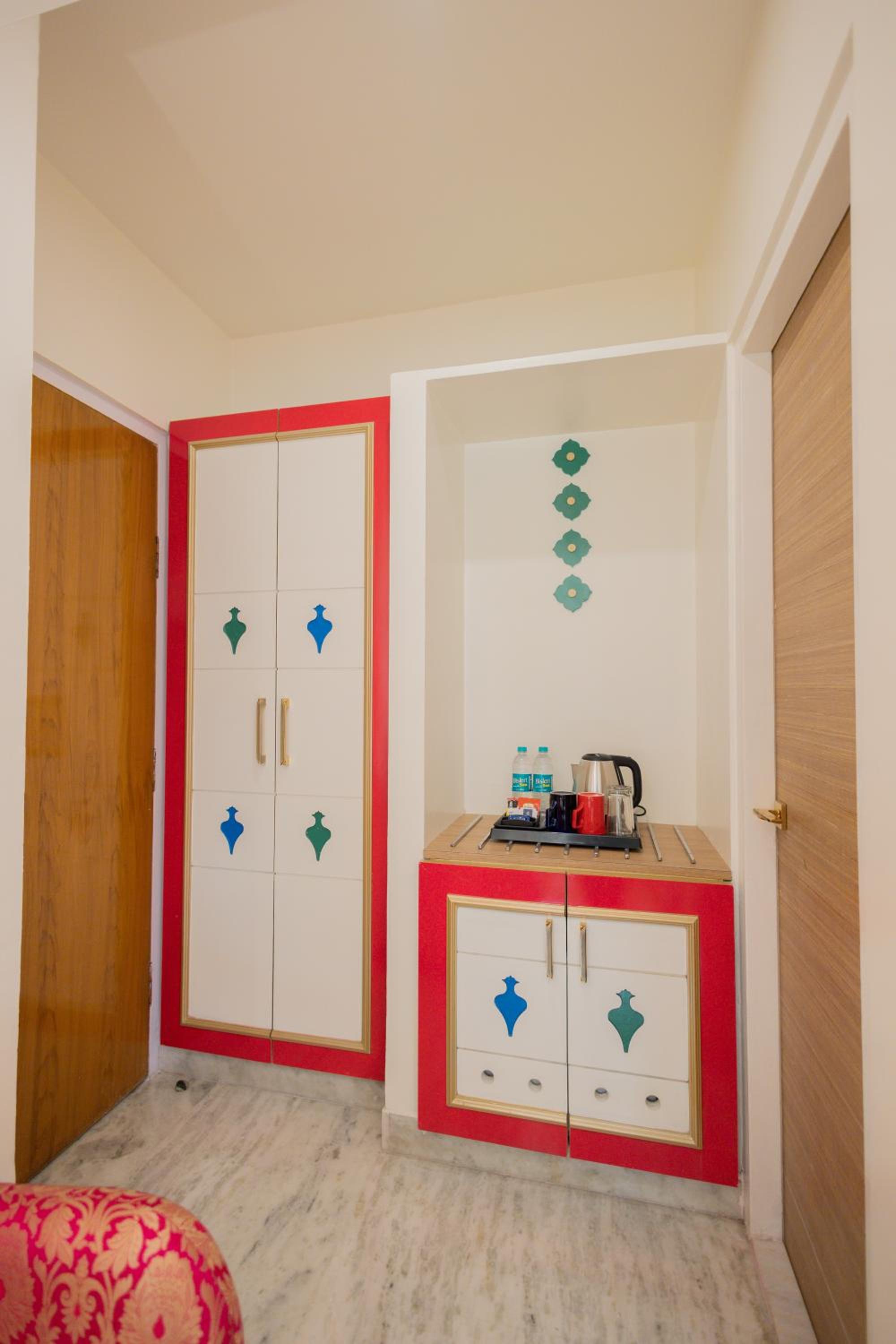 Mughal Heritage Room with 180 degree city view & Designer bed: Enjoy 10% off on - F&B, Spa, car Hire, Complimentary Welcome Drink & Hi-Tea, Candlelight Dinner & Room Decoration Available  - Photo 4