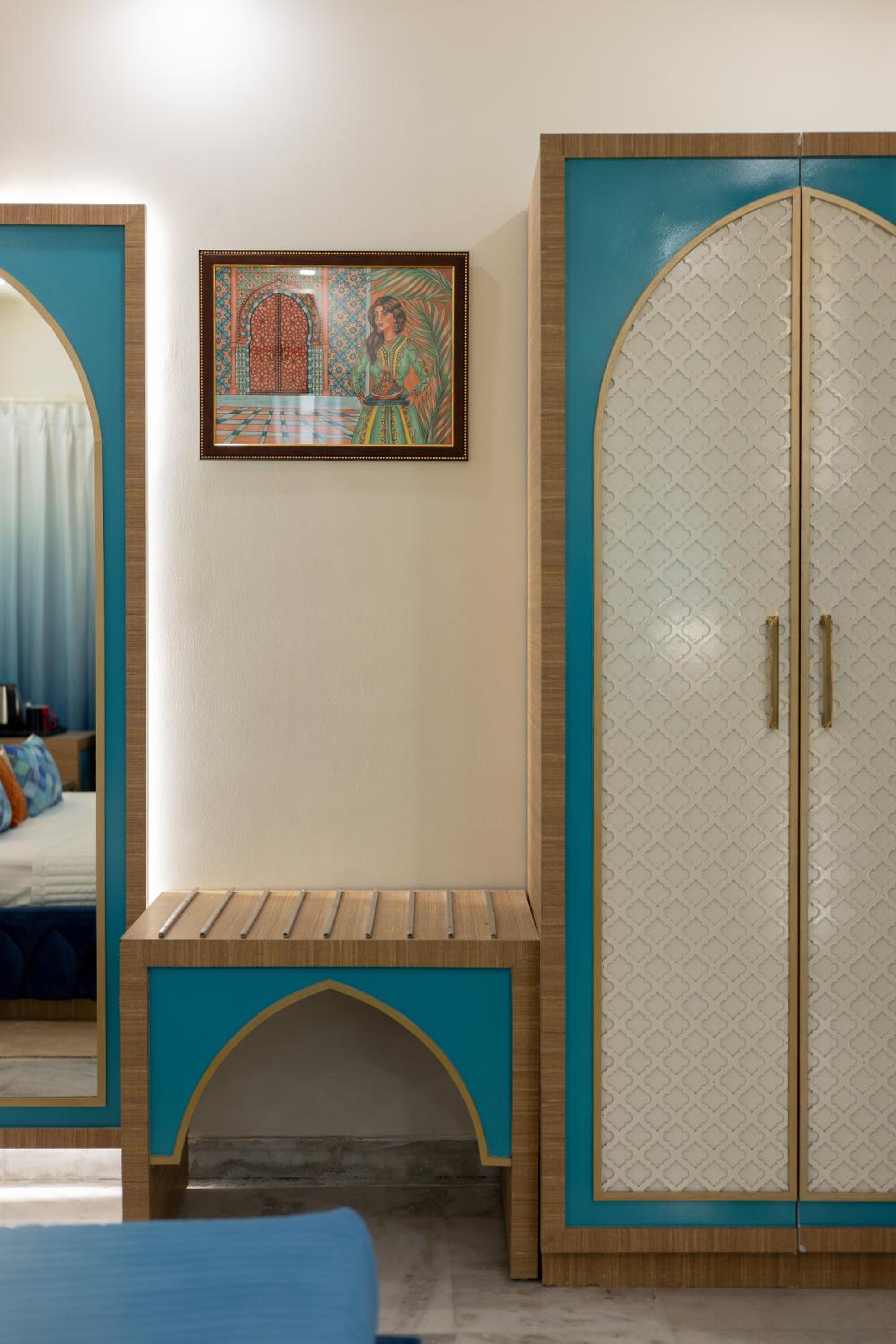 Luxurious Moroccan Theme room with panoramic city view and Designer Bed: Enjoy 10% off on - F&B, Spa, car Hire, Complimentary Welcome Drink & Hi-Tea, Candlelight Dinner & Room Decoration Available  - Photo 8