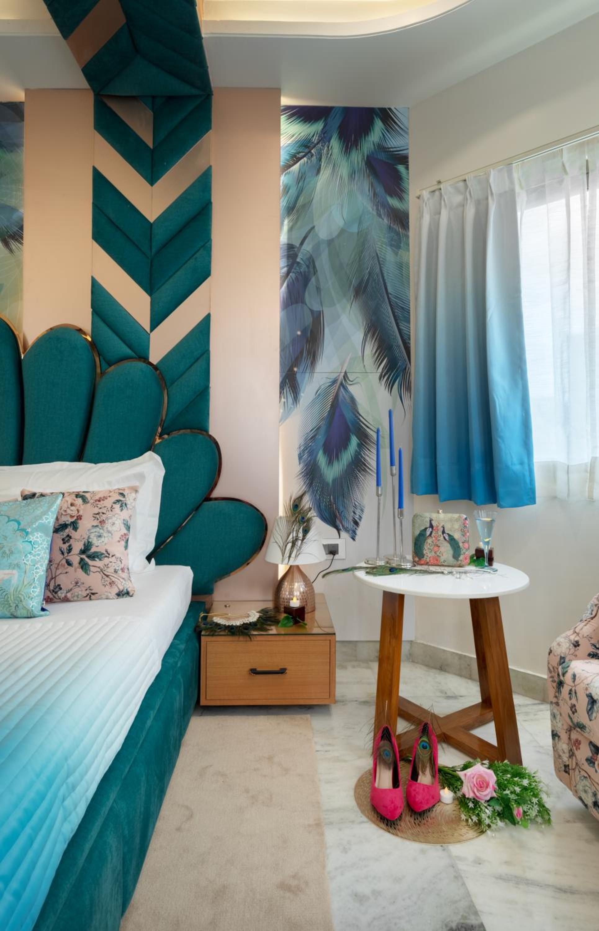 Peacock Theme Designer Room with 240 degree City view and Beautiful Peacock Bed: Enjoy 10% off on - F&B, Spa, car Hire, Complimentary Welcome Drink & Hi-Tea, Candlelight Dinner & Room Decoration Available  - Photo 19