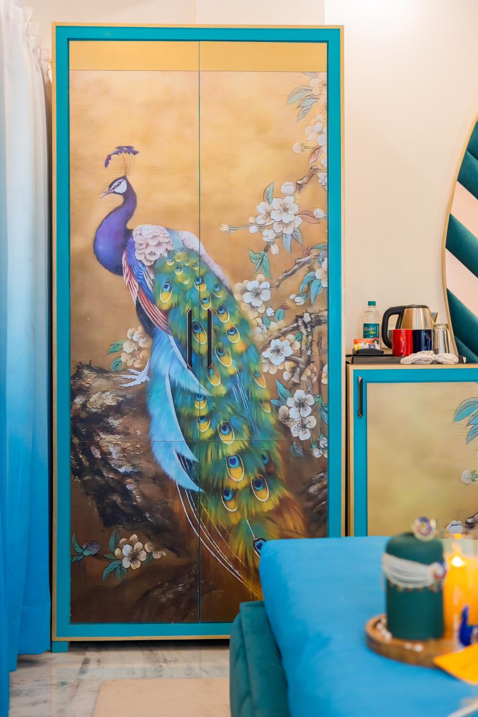 Peacock Theme Designer Room with 240 degree City view and Beautiful Peacock Bed: Enjoy 10% off on - F&B, Spa, car Hire, Complimentary Welcome Drink & Hi-Tea, Candlelight Dinner & Room Decoration Available  - Photo 23