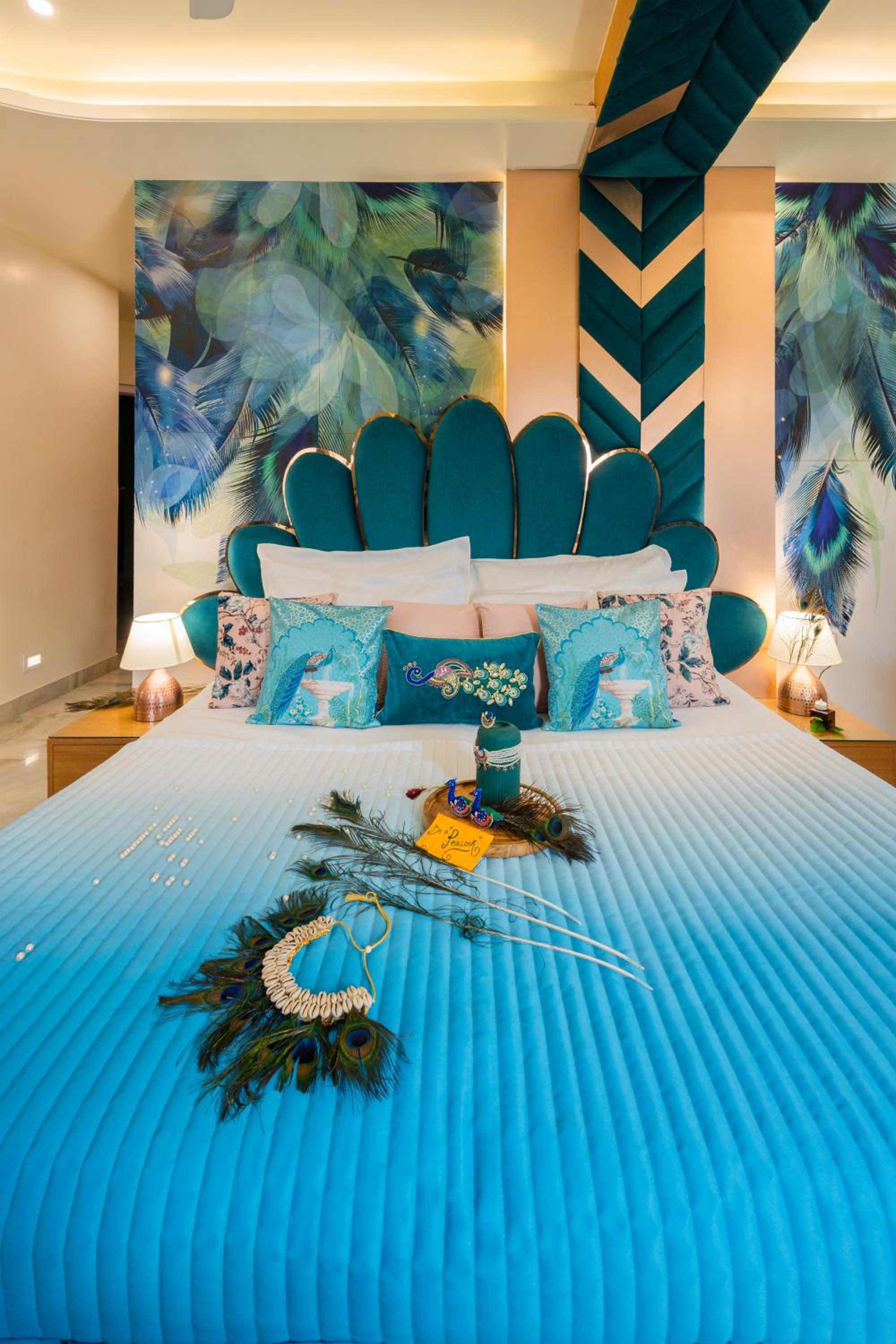 Peacock Theme Designer Room with 240 degree City view and Beautiful Peacock Bed: Enjoy 10% off on - F&B, Spa, car Hire, Complimentary Welcome Drink & Hi-Tea, Candlelight Dinner & Room Decoration Available  - Photo 17