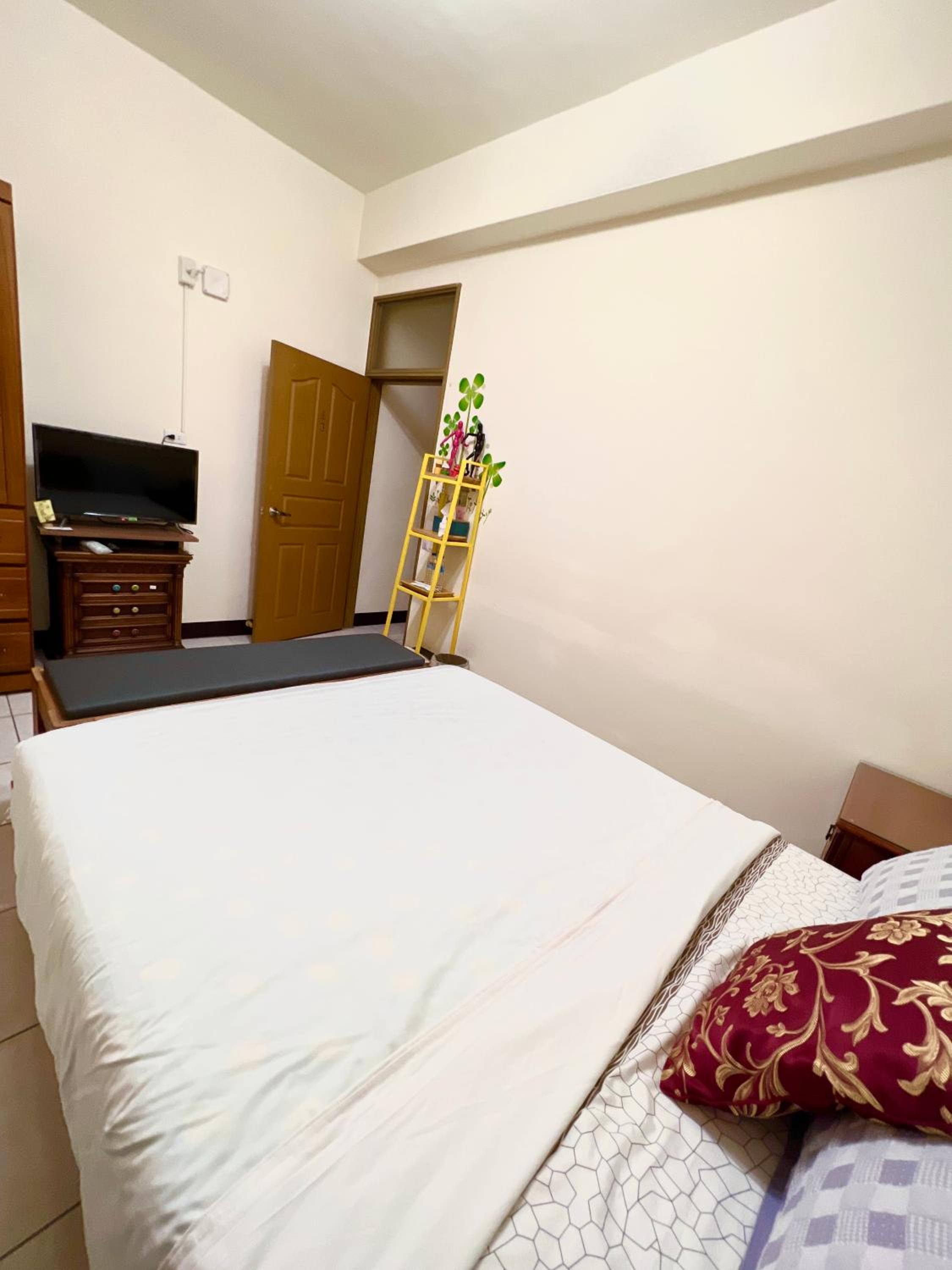 Quadruple Room with Shared Bathroom photo 3