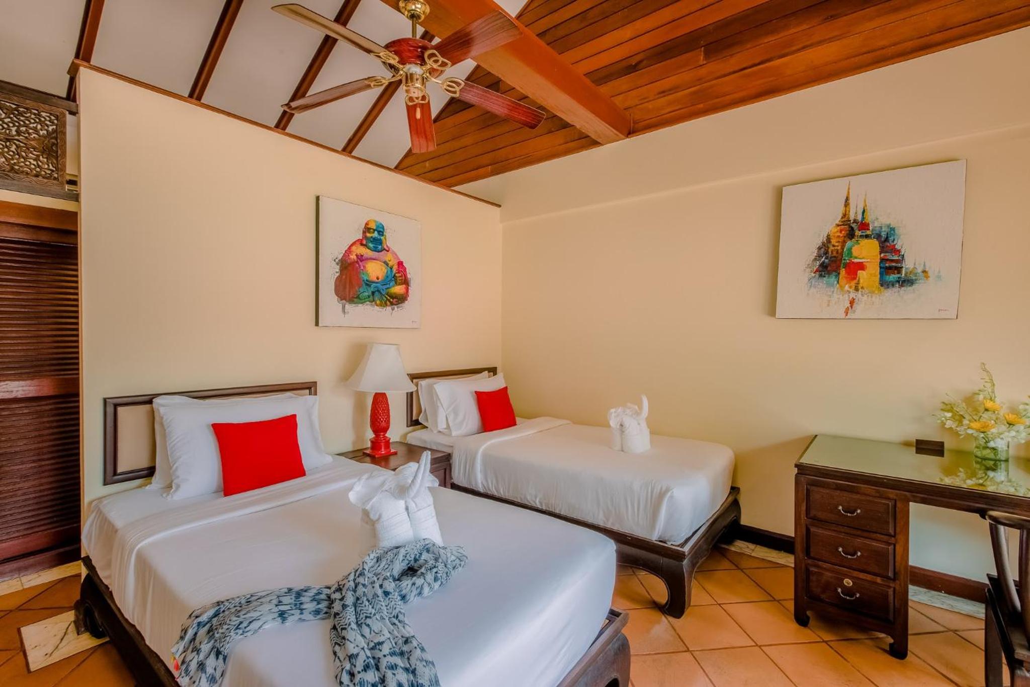 Villa photo 2