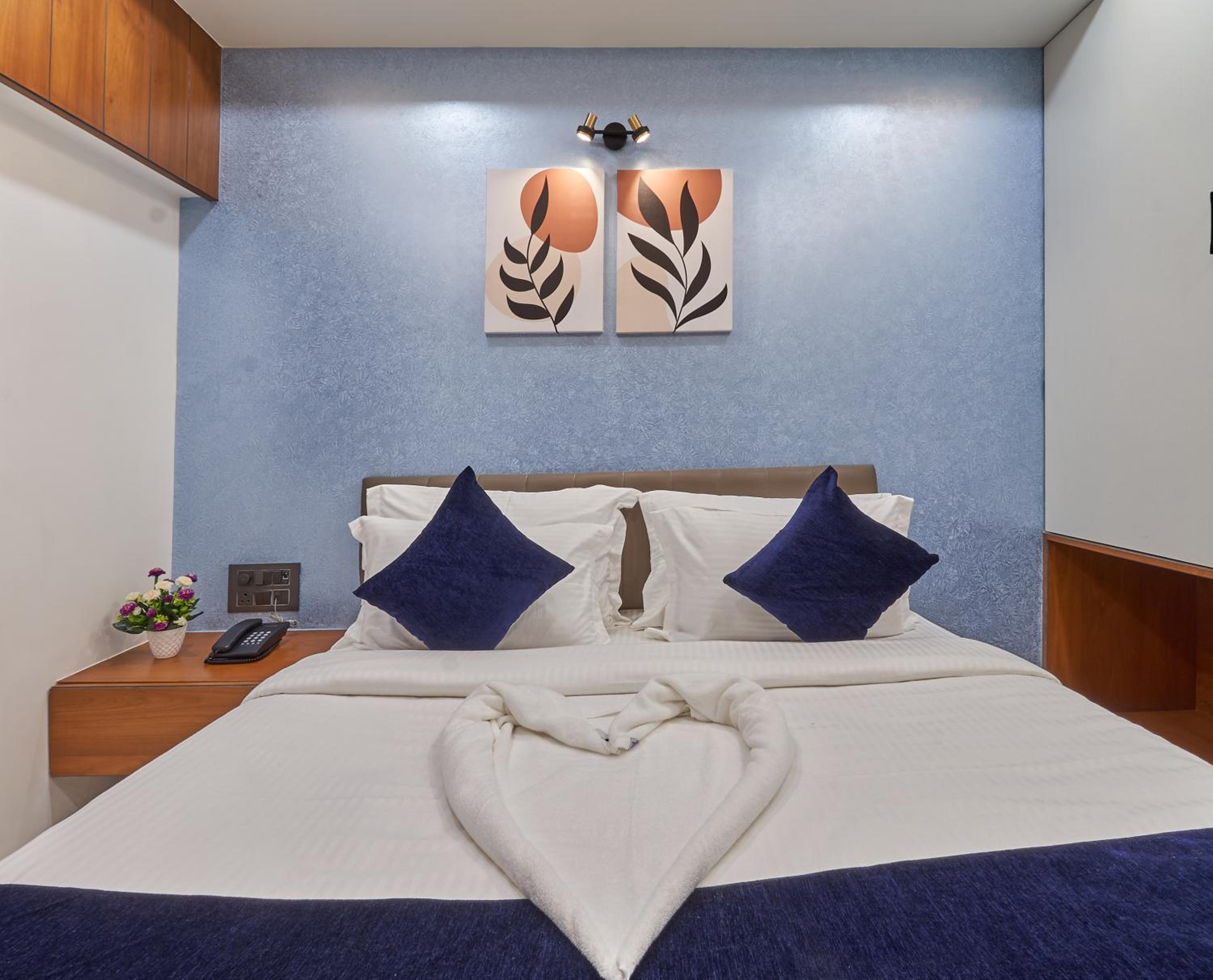 Double Room with Pool View photo 3