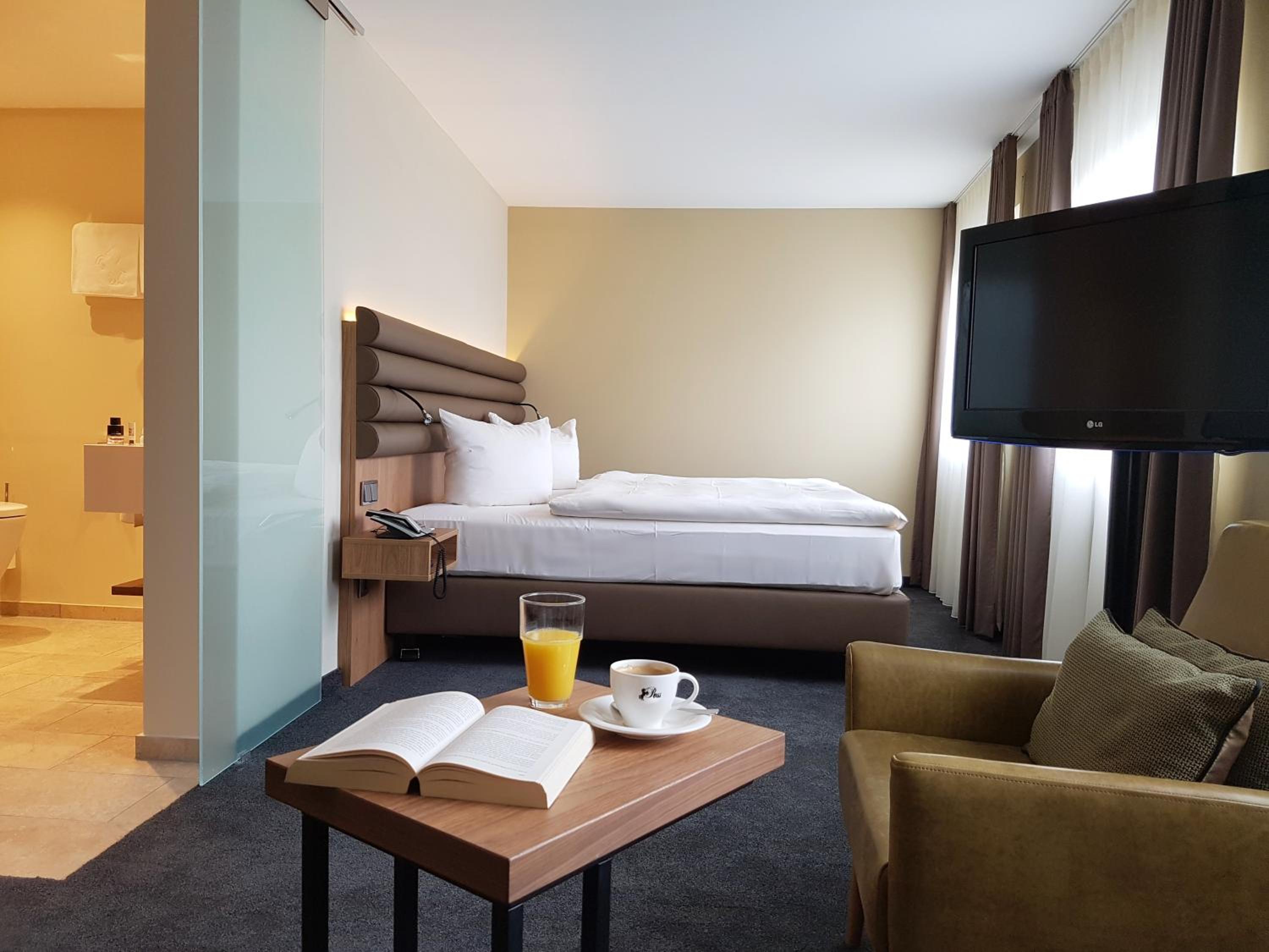Comfort Room - Photo 3
