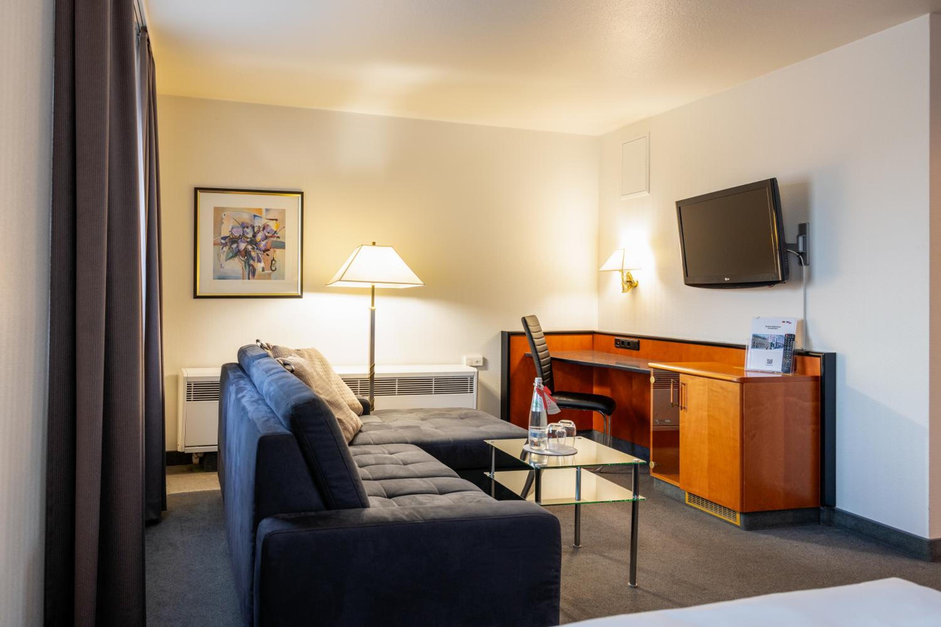 Comfort Room - Photo 1