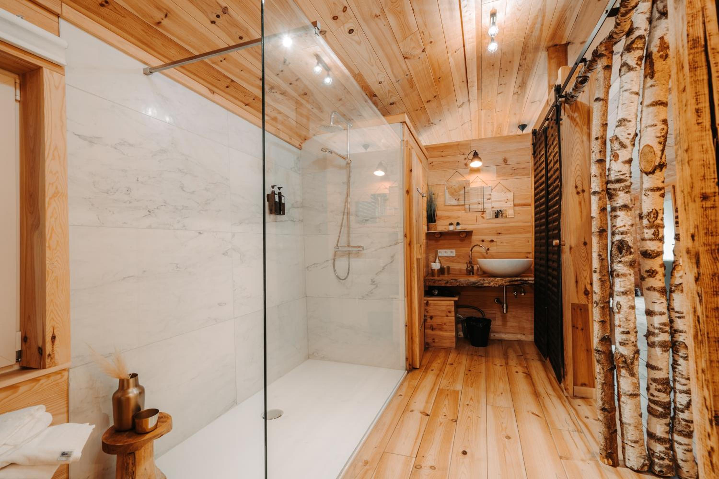 One-Bedroom Chalet - Photo 27
