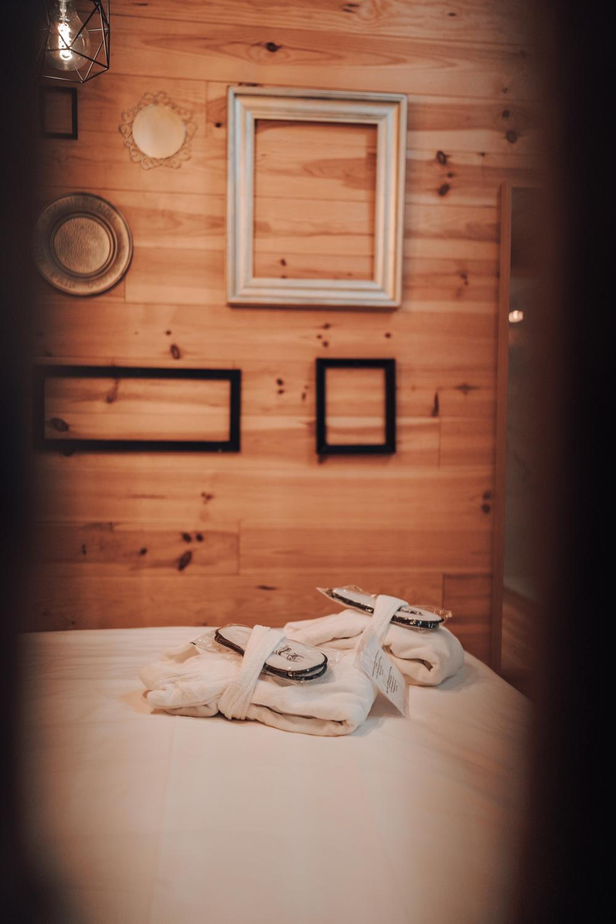 One-Bedroom Chalet - Photo 31