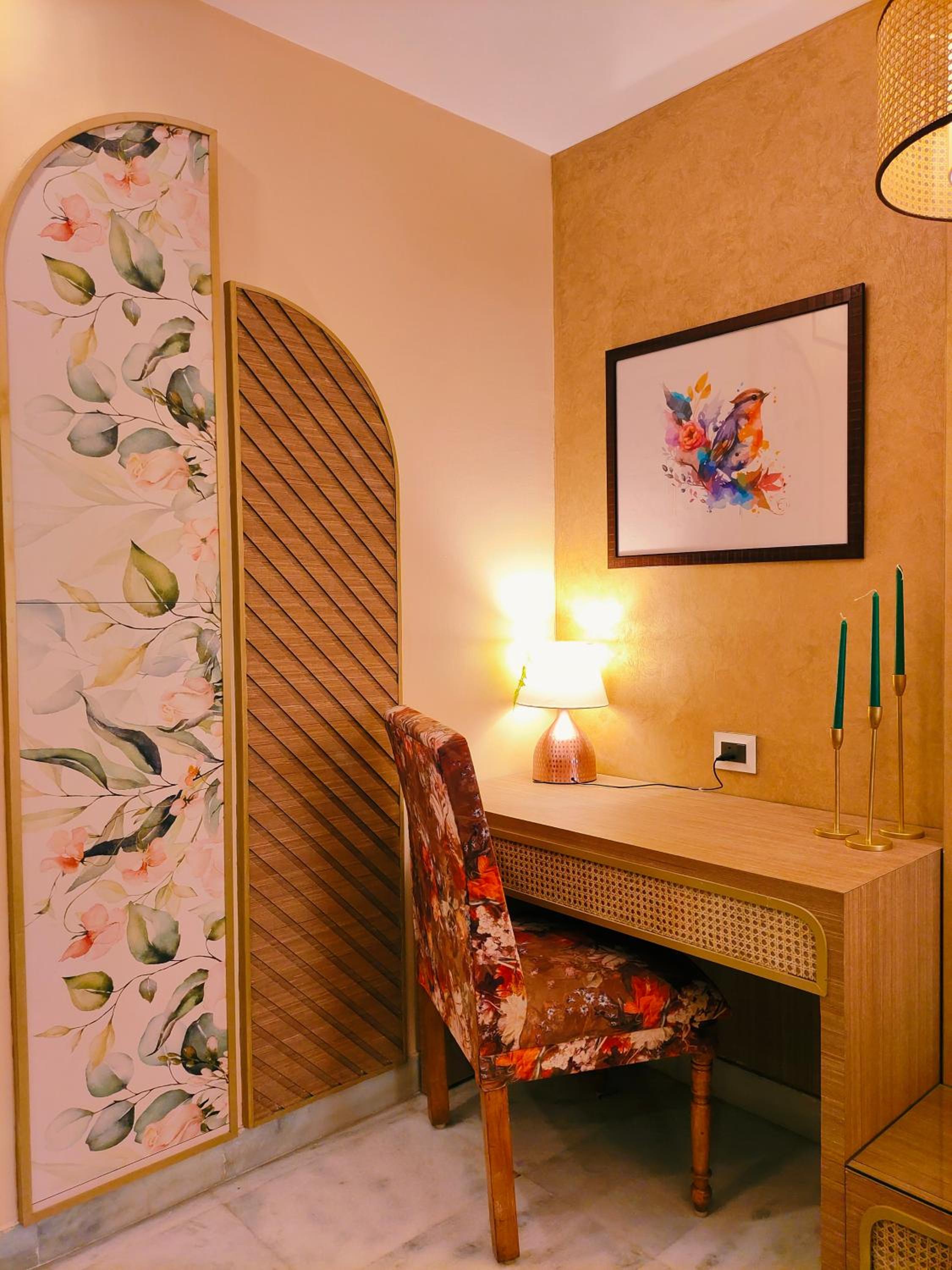 Bohemian Theme Room with Artistic Rattan décor and Designer Washroom: Enjoy 10% off on - F&B, Spa, car Hire, Complimentary Welcome Drink & Hi-Tea, Candlelight Dinner & Room Decoration Available  - Photo 11