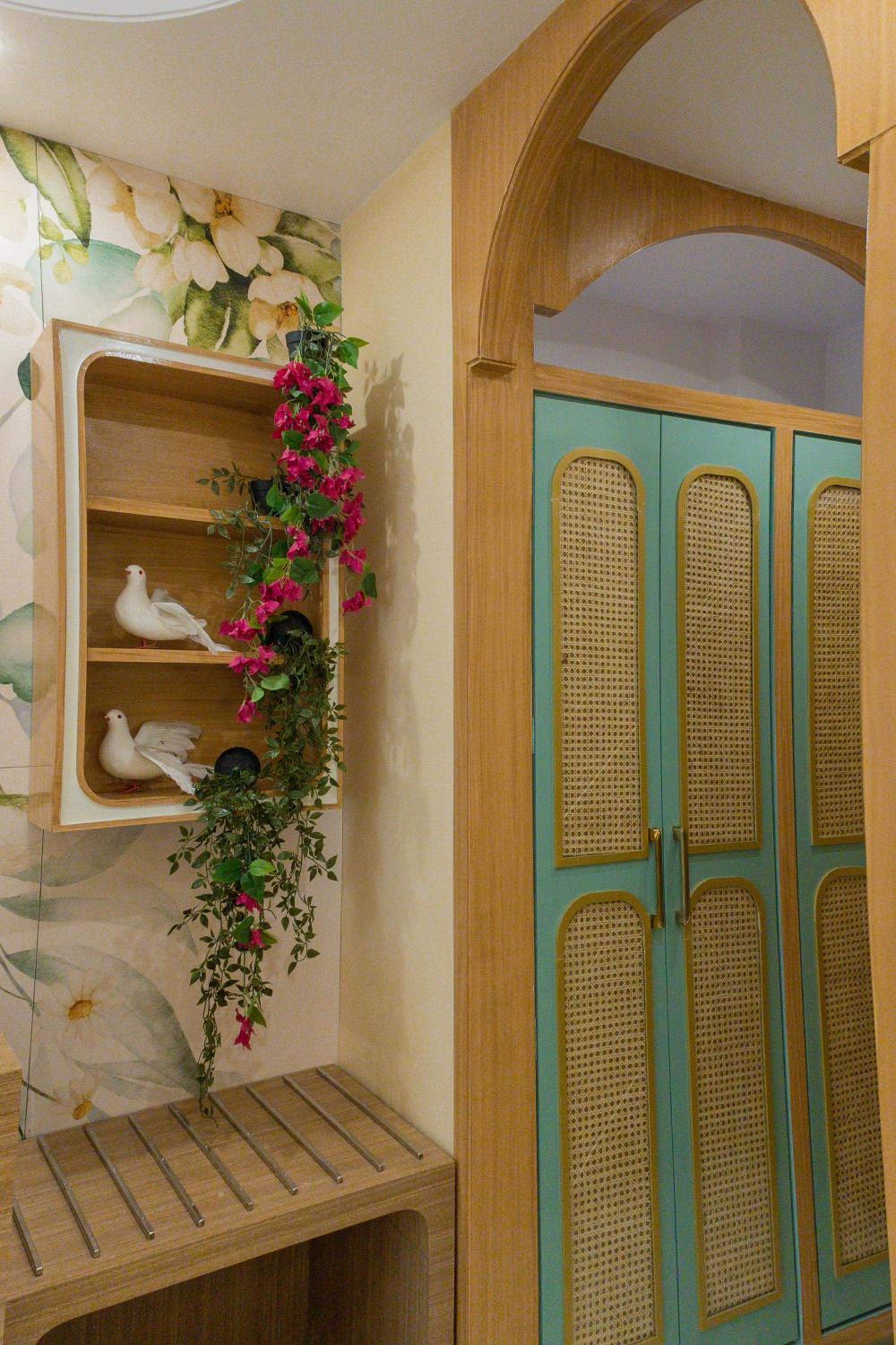 Bohemian Theme Room with Artistic Rattan décor and Designer Washroom: Enjoy 10% off on - F&B, Spa, car Hire, Complimentary Welcome Drink & Hi-Tea, Candlelight Dinner & Room Decoration Available  - Photo 14