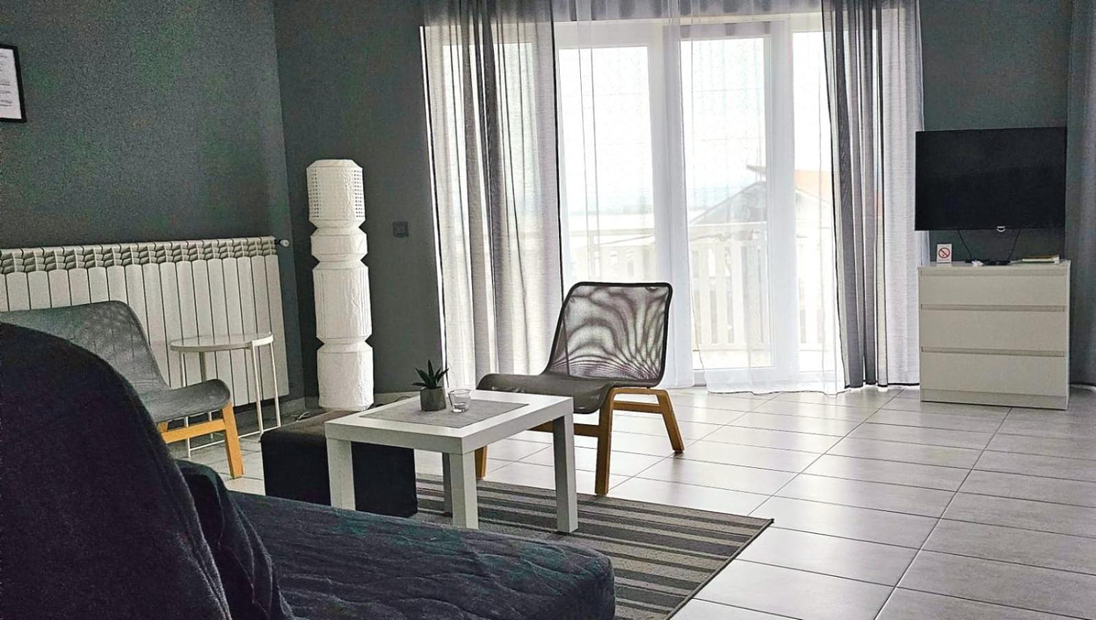 Apartment photo 2