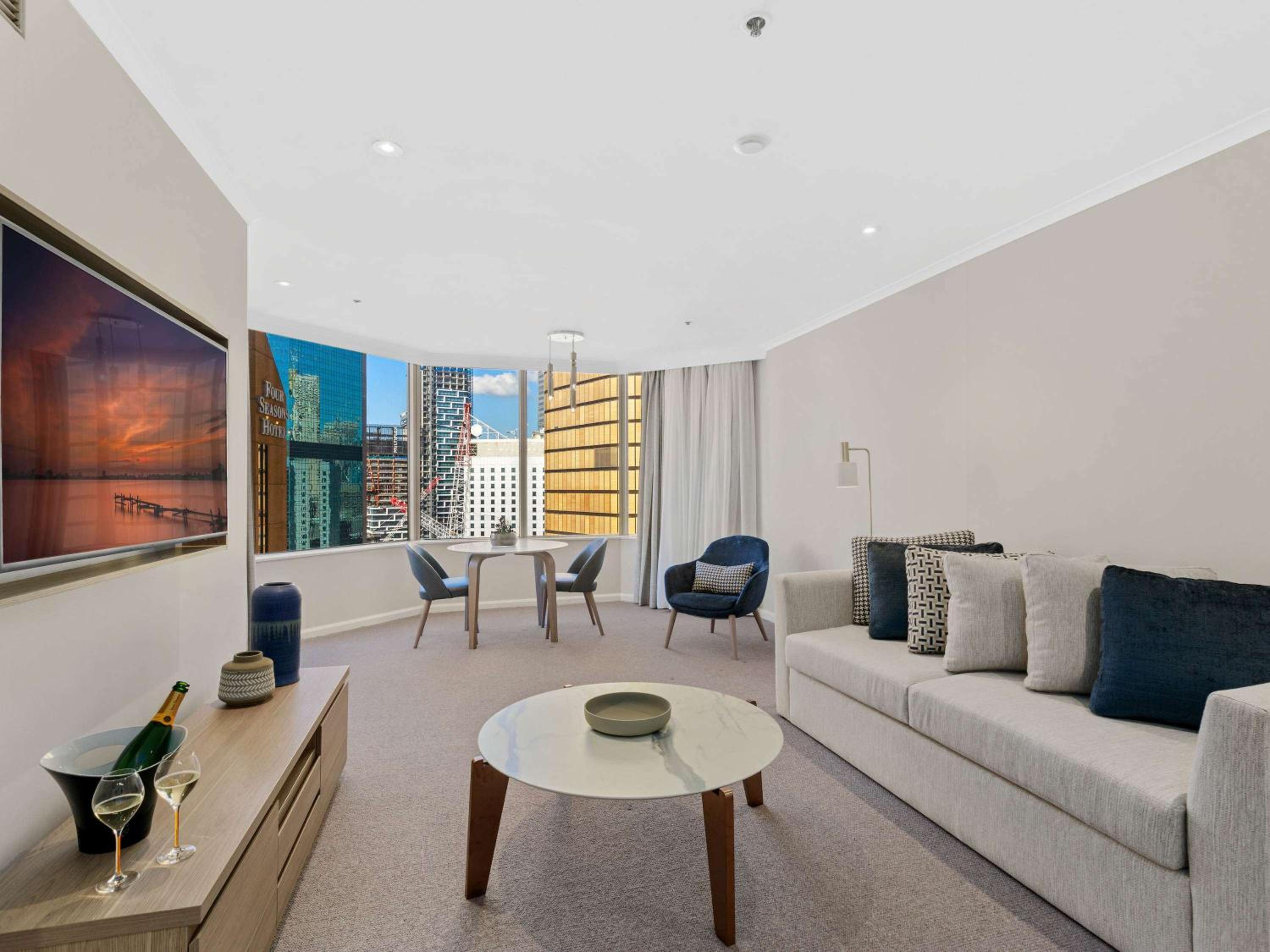 Premium King Apartment with City View