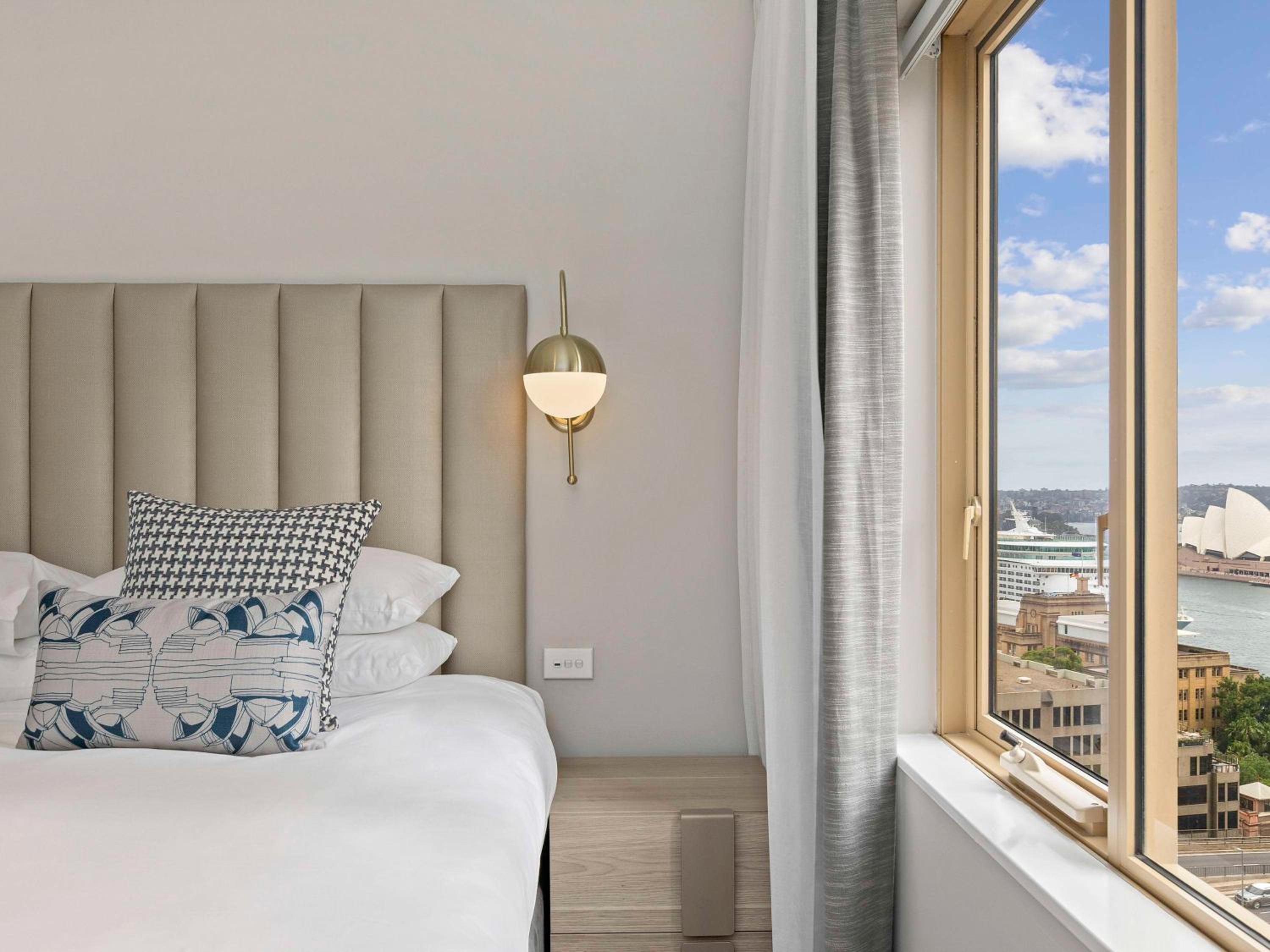 Deluxe One-Bedroom Apartment with Harbor View