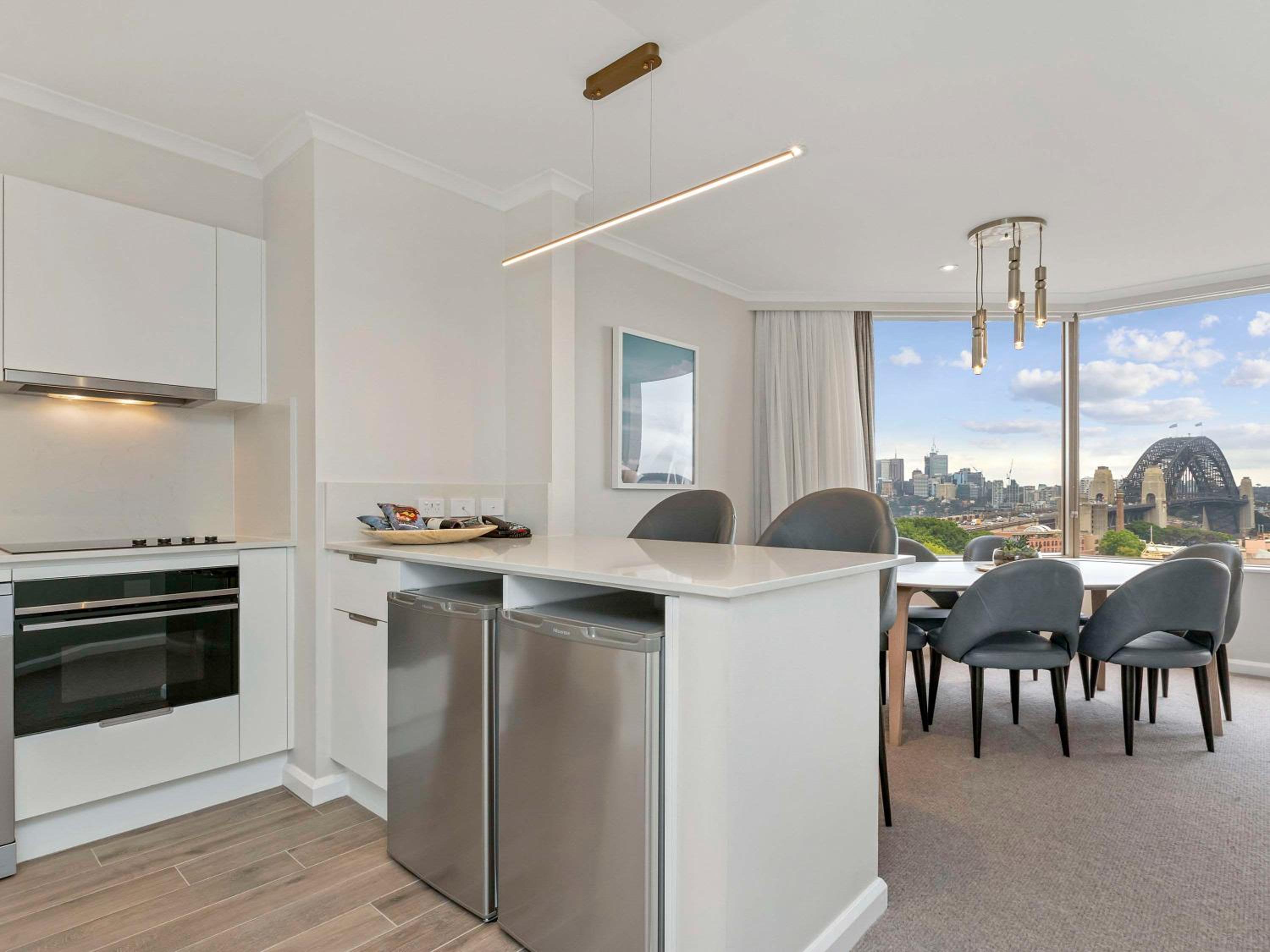 Deluxe One-Bedroom Apartment with Harbor View