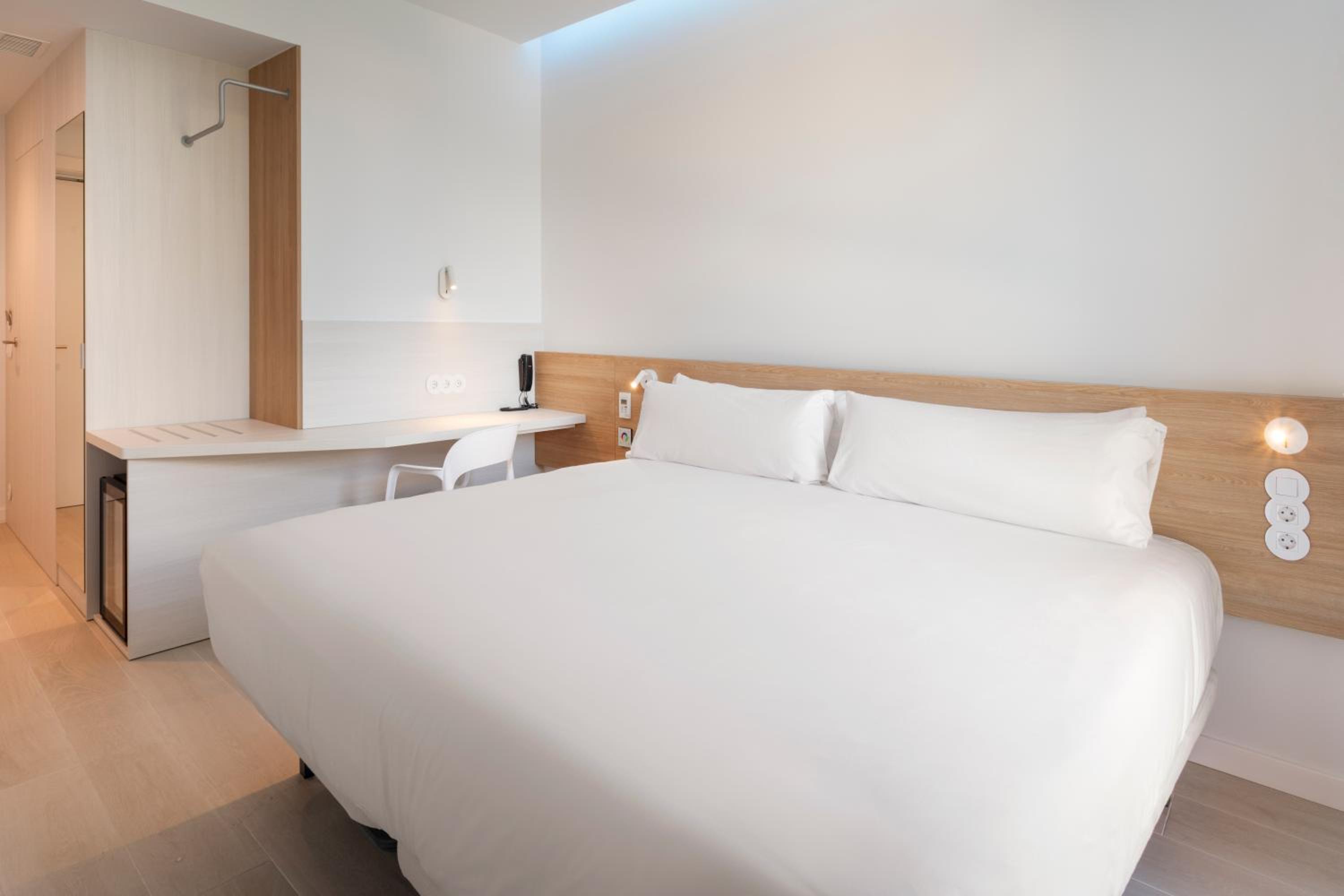 Double Room - Photo 4