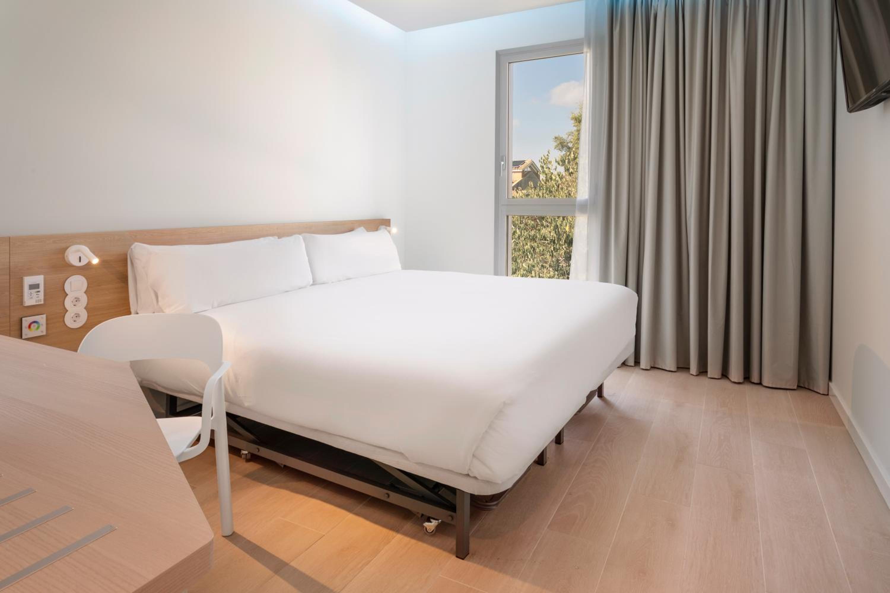 Double Room - Photo 7