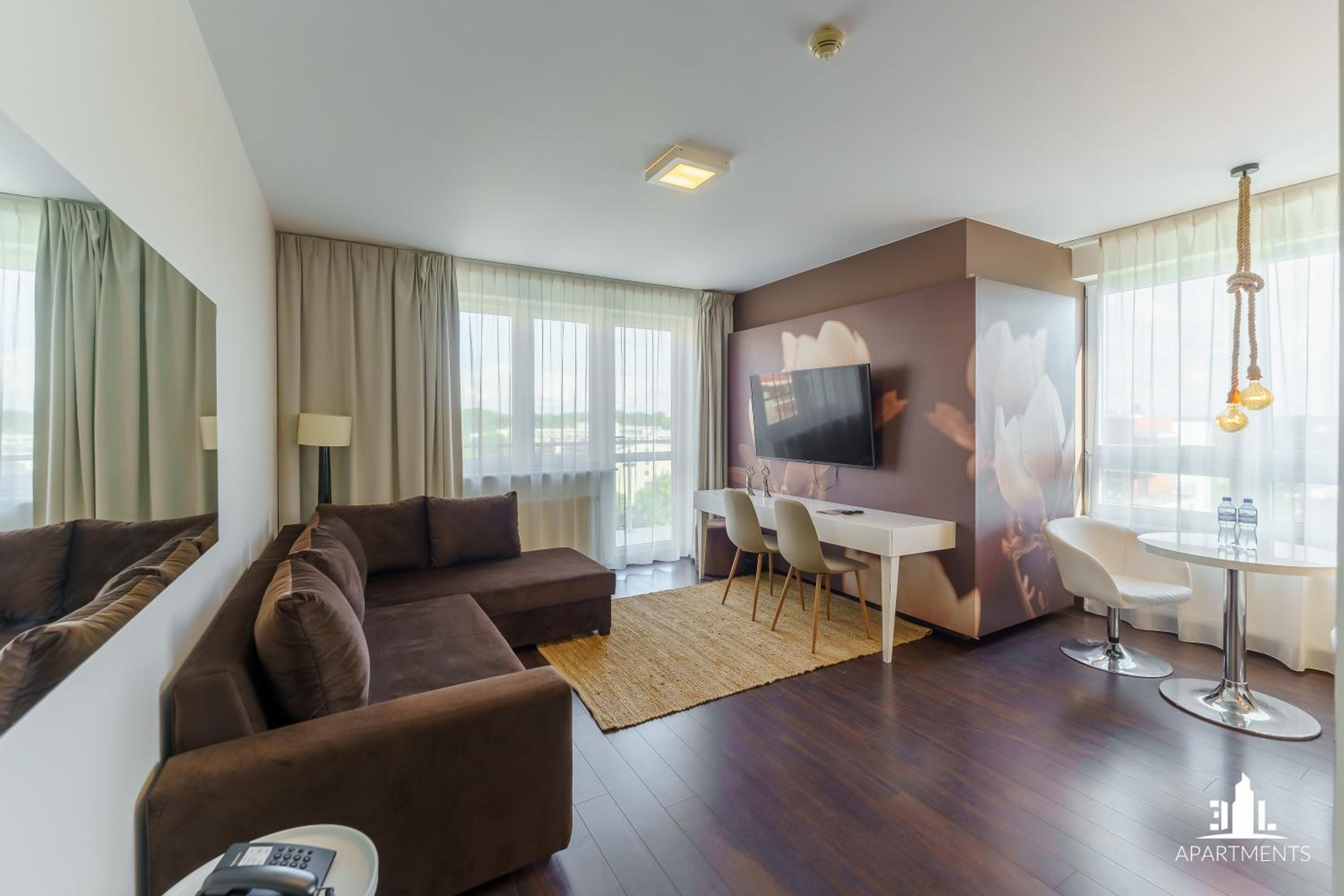 Apartment with Balcony photo 1
