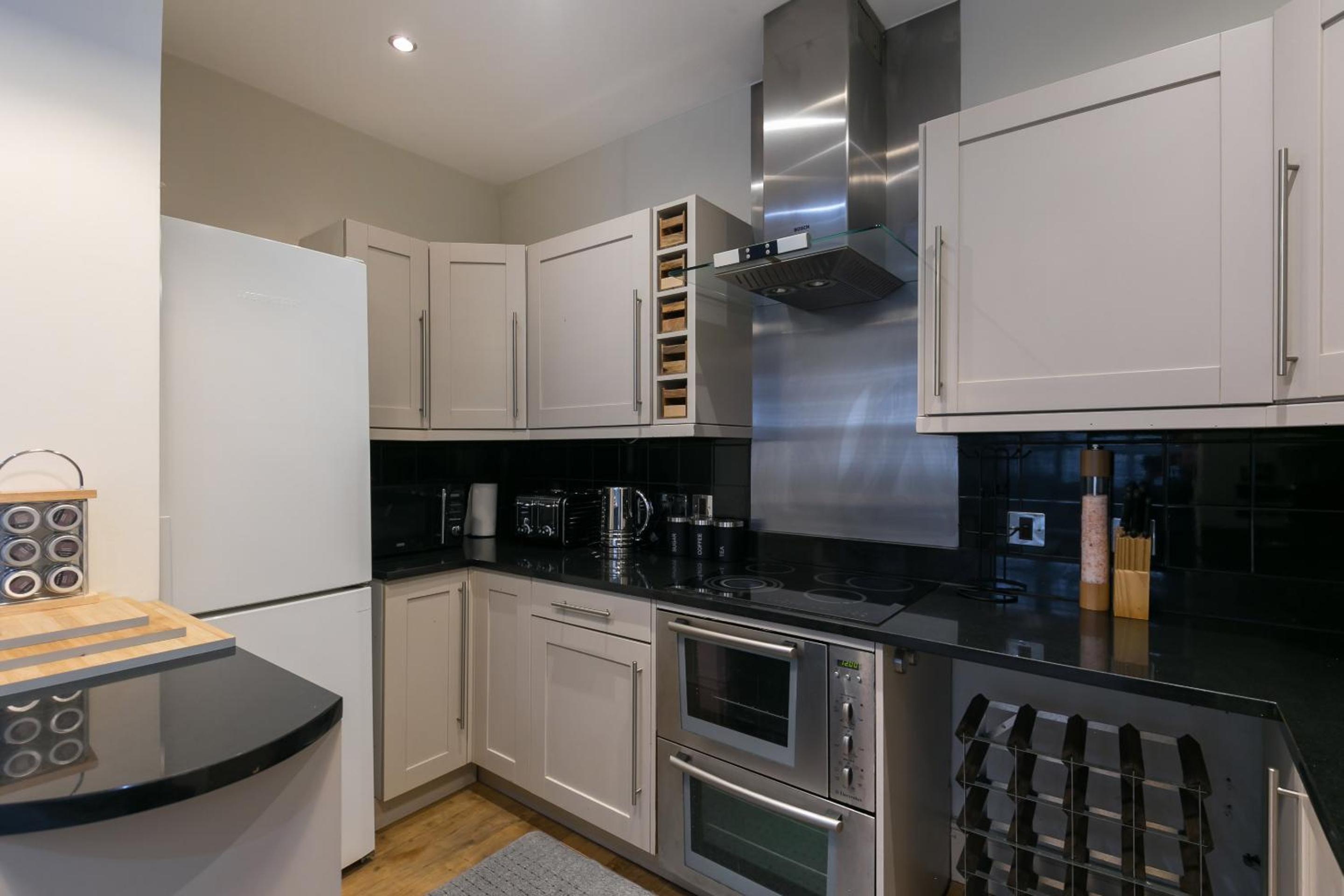 Two-Bedroom Apartment photo 2