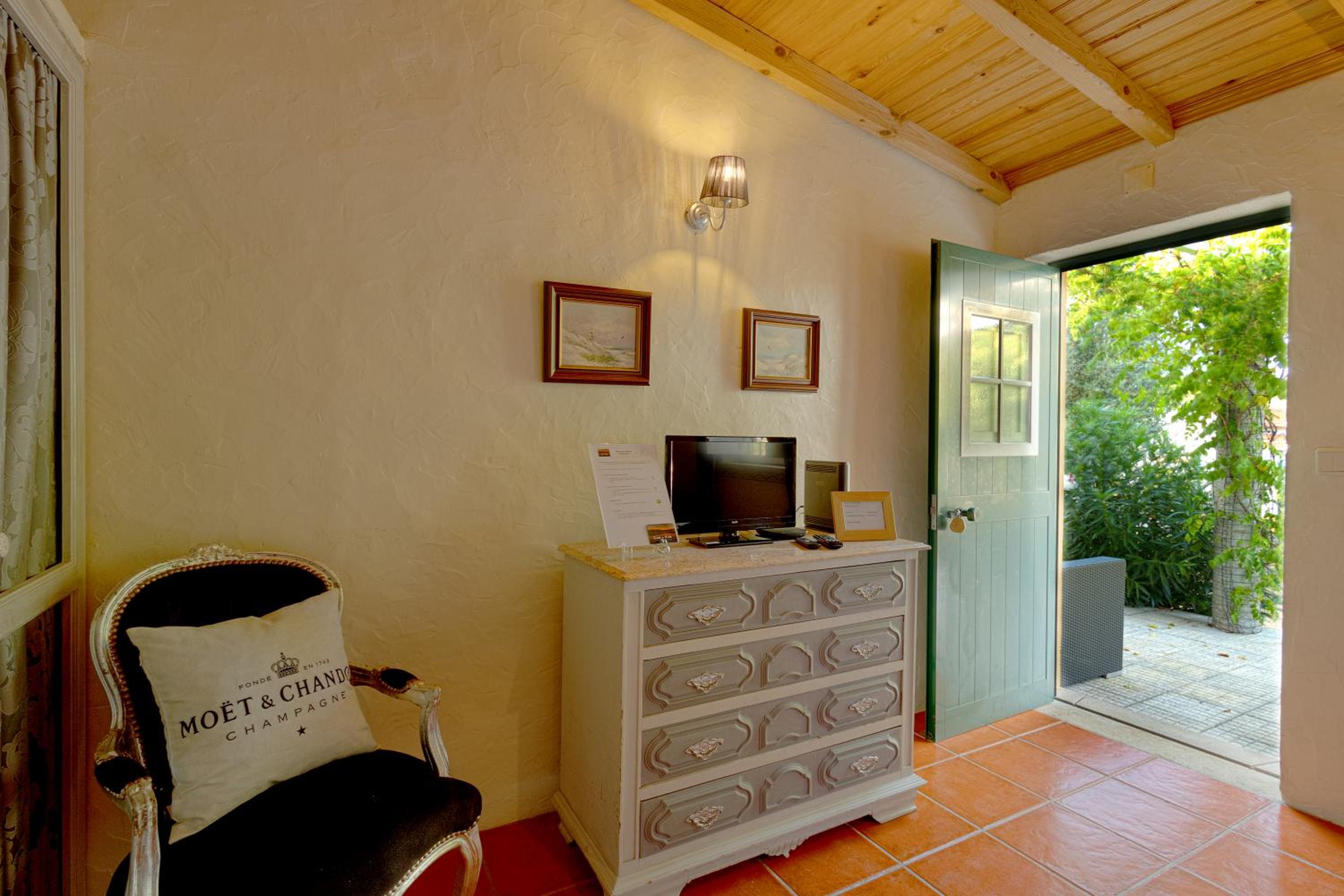 Double Room - Photo 1