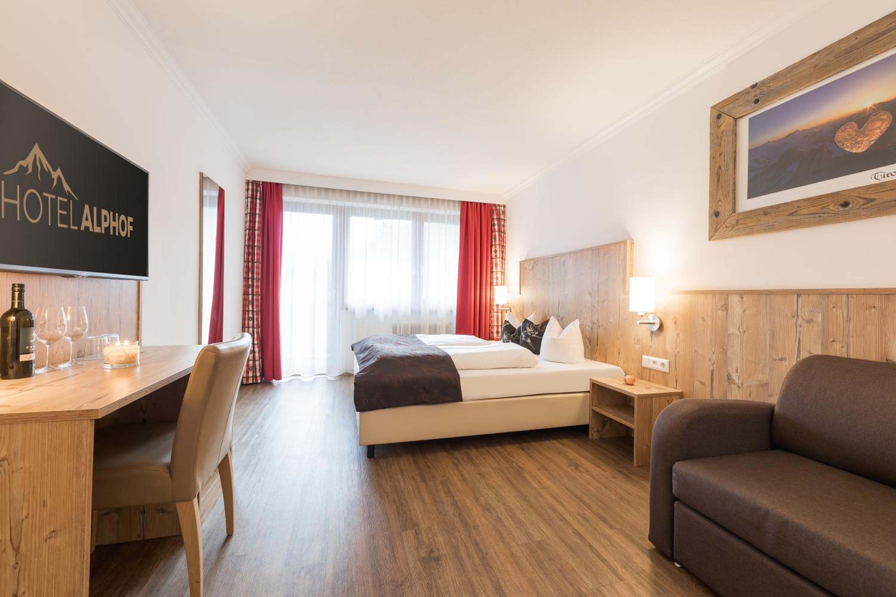 Deluxe Double Room - Photo 1