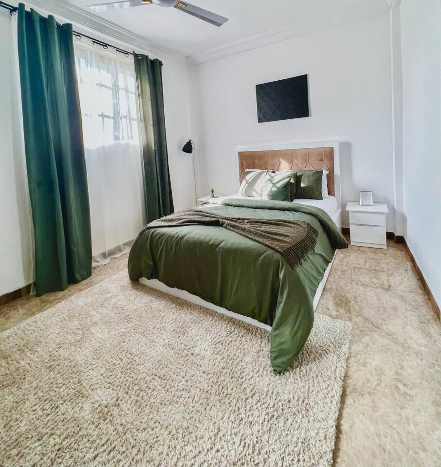One-Bedroom Apartment photo 2