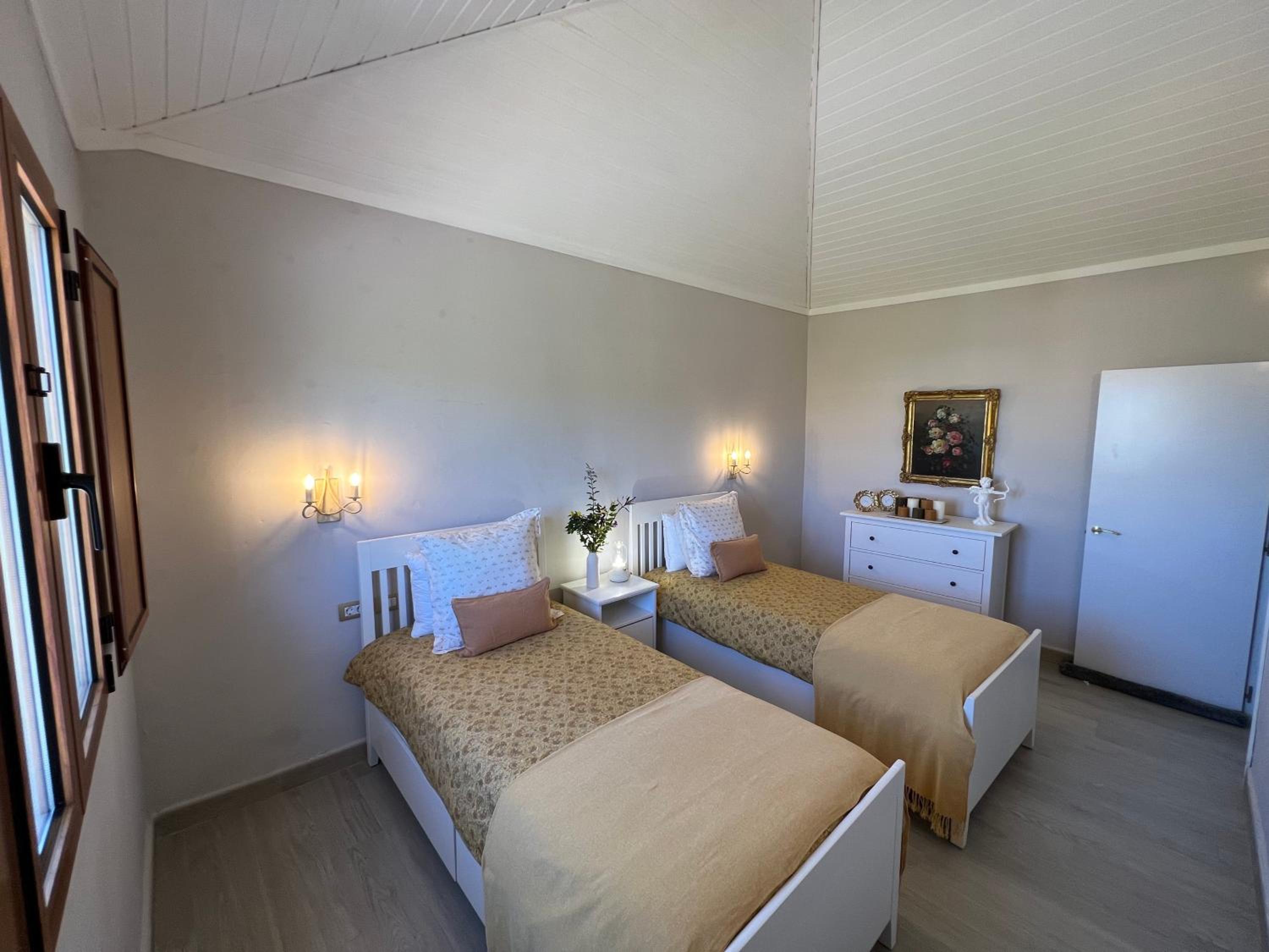 Two-Bedroom House photo 3