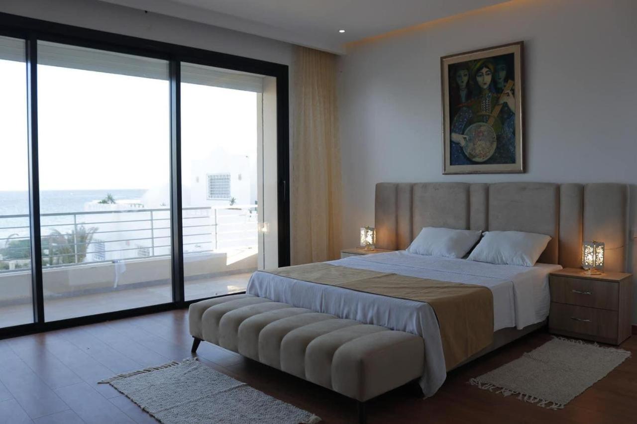 Three-Bedroom Villa photo 3