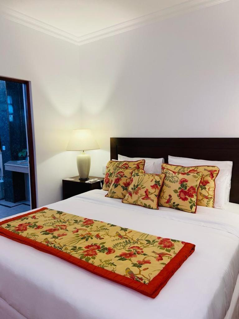 Queen Suite