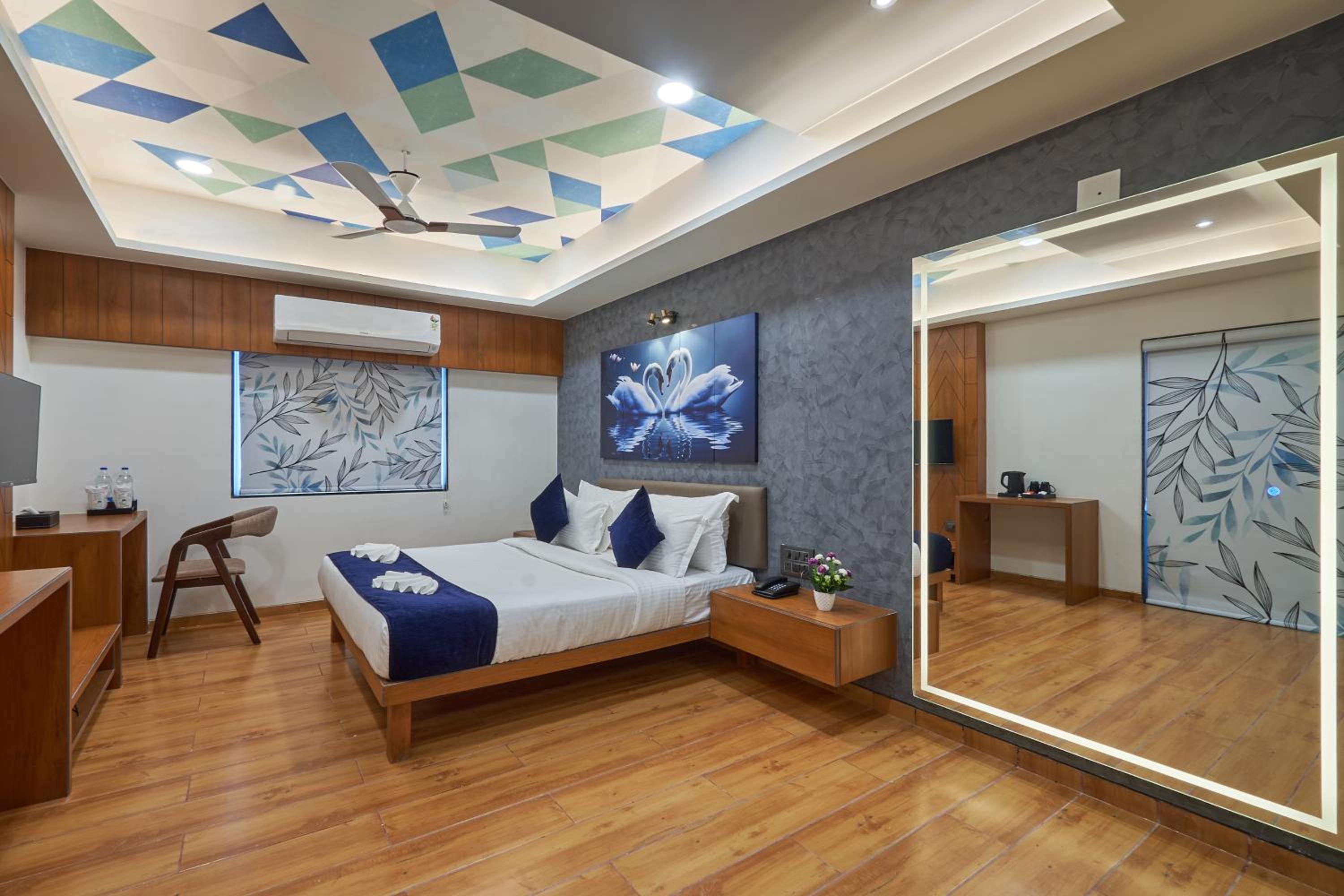 Deluxe King Suite