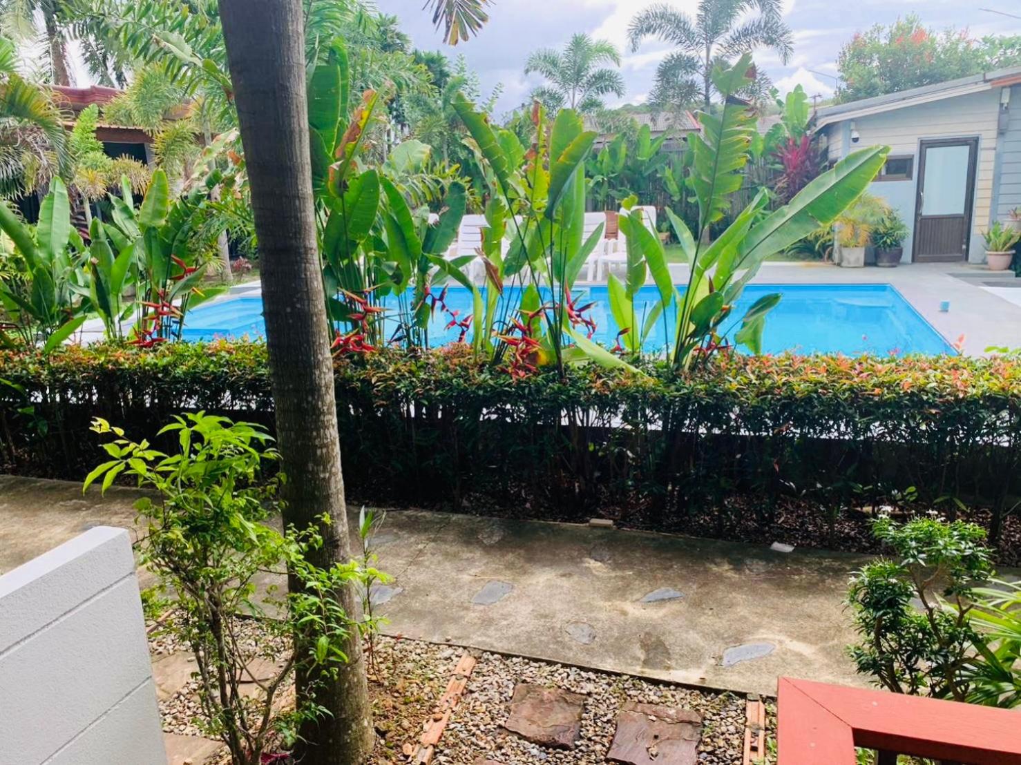 Superiro Pool View photo 3