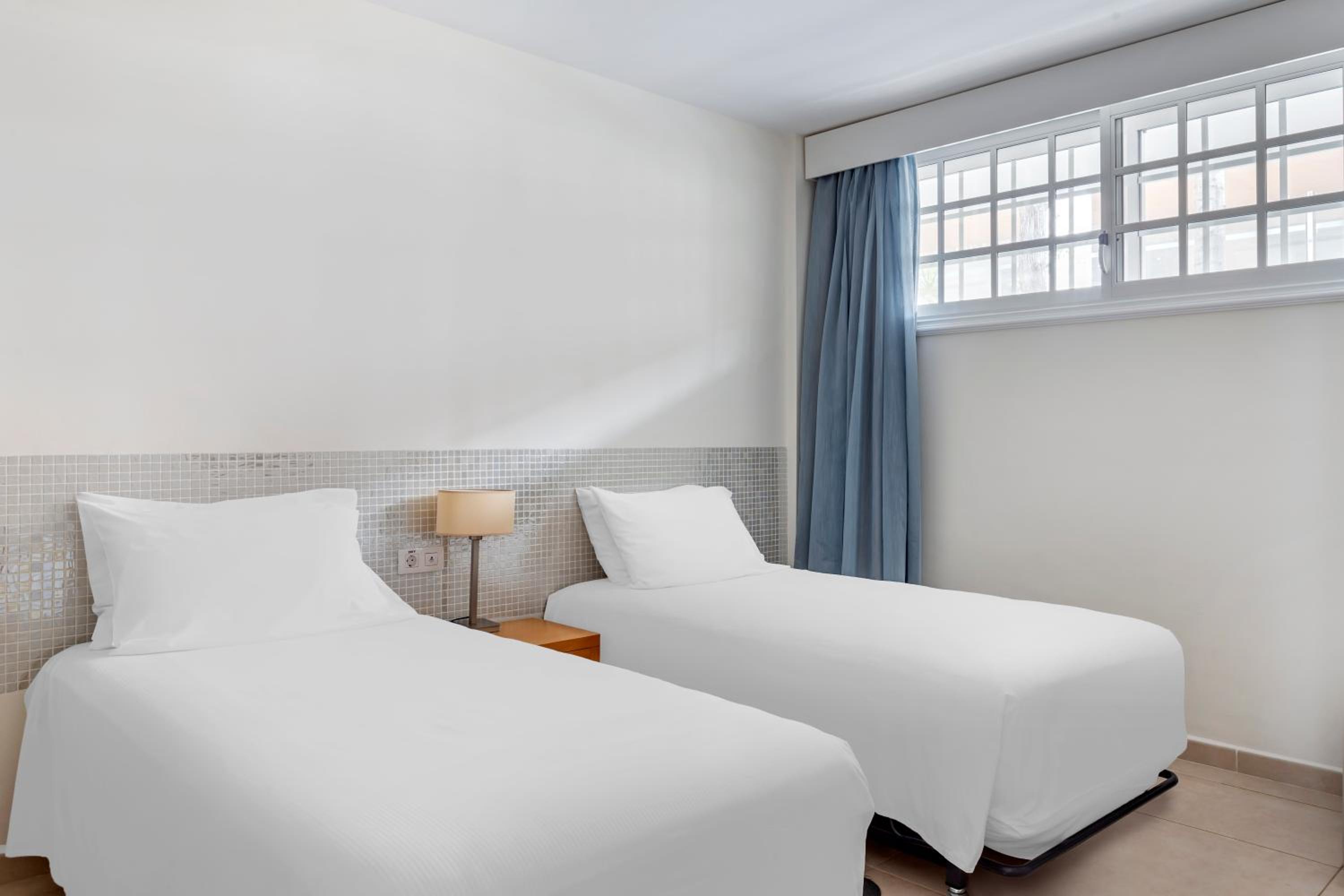 Three-Bedroom Apartment thumbnail 5