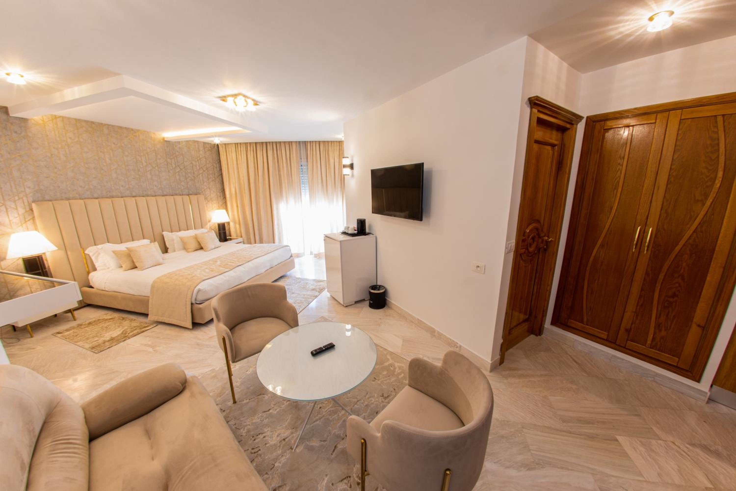 Deluxe Double Room - Photo 3