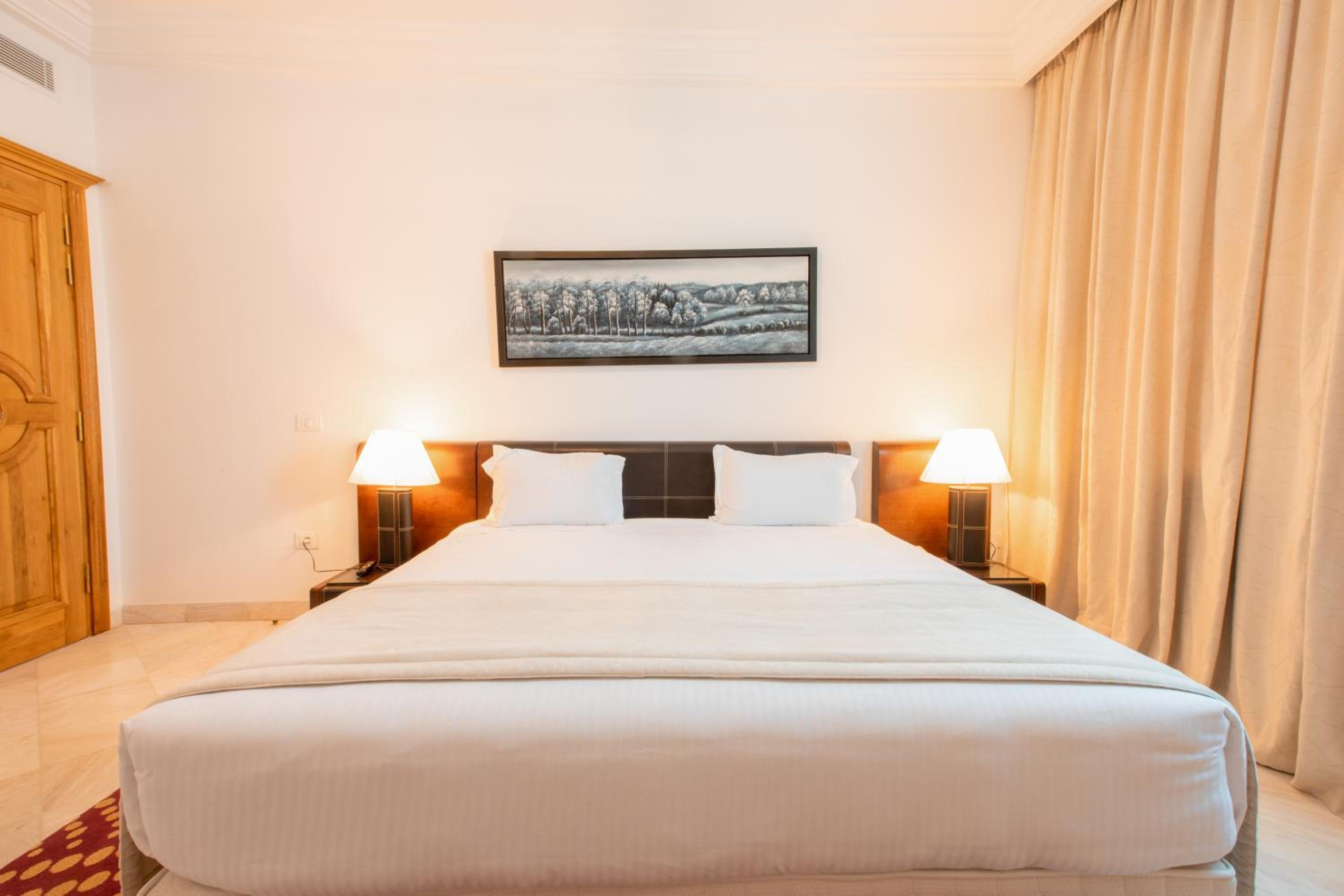 Standard Double Room - Photo 8