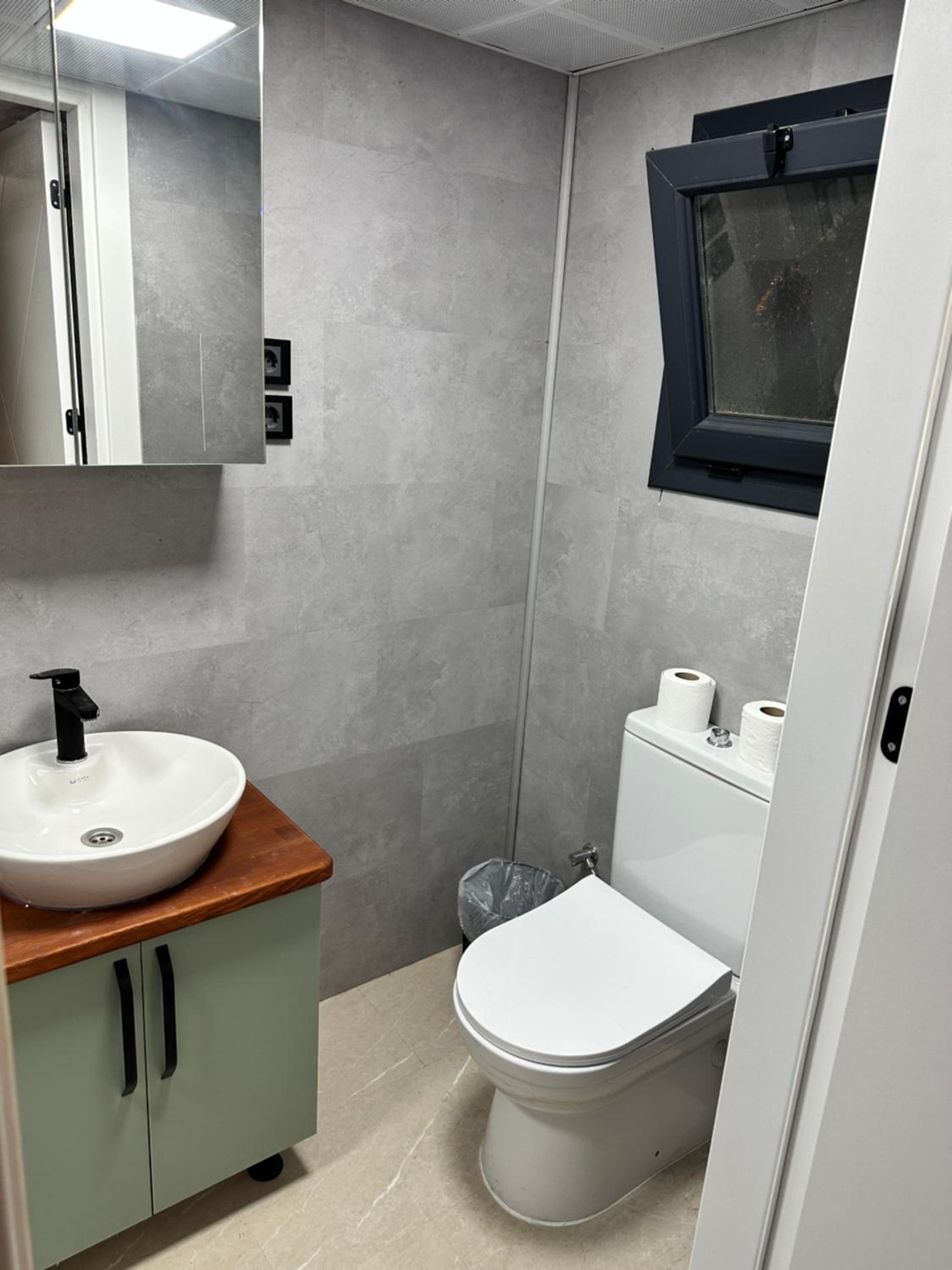 Deluxe Double or Twin Room with Garden View thumbnail 5