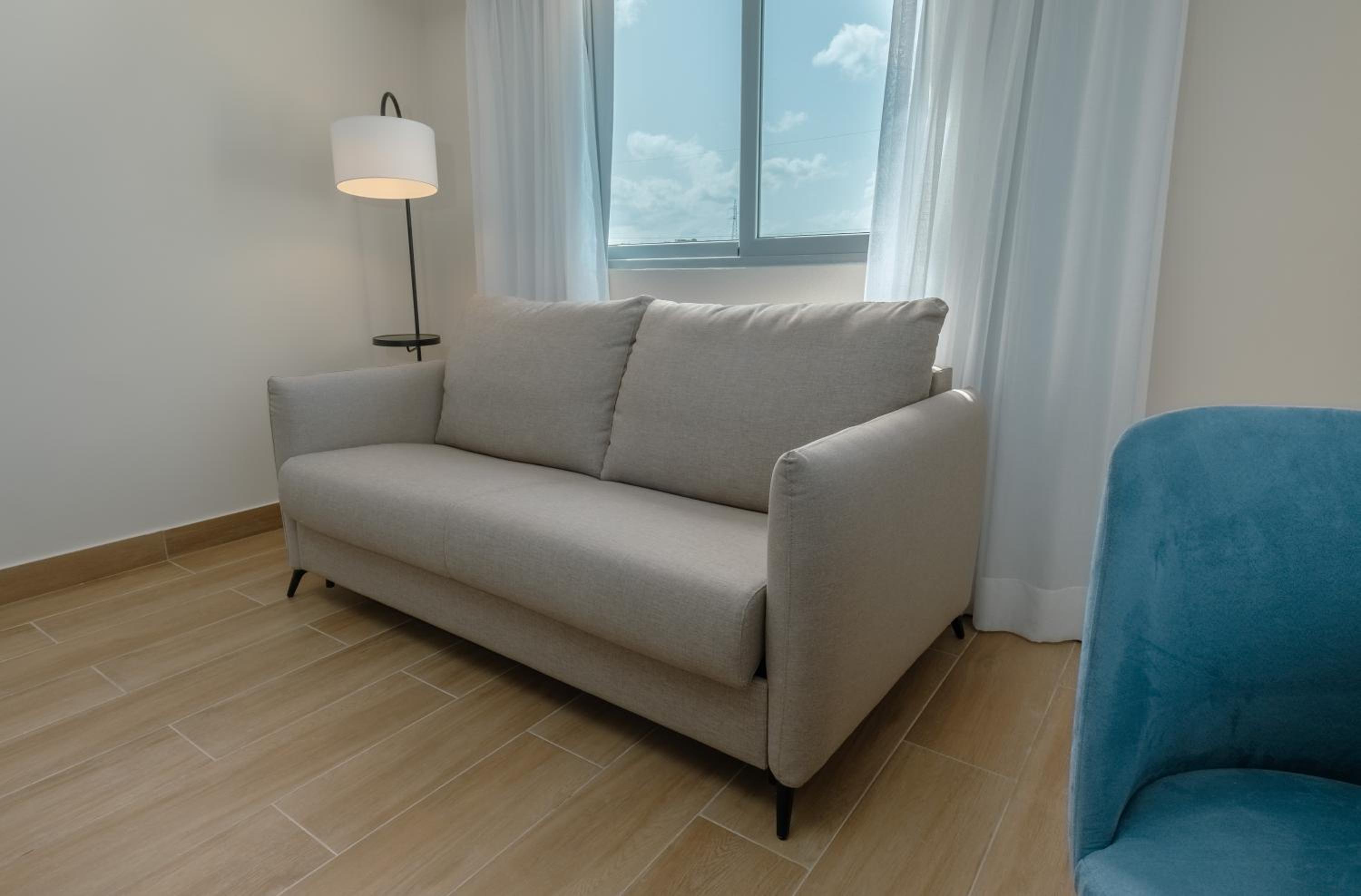 King Room with Pullout Bed, Non-Smoking