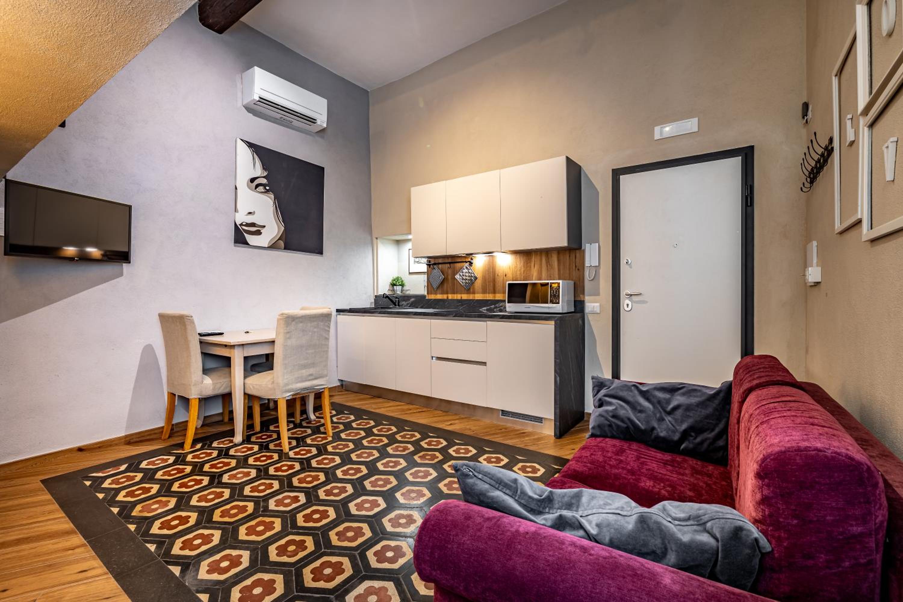 Studio Apartment