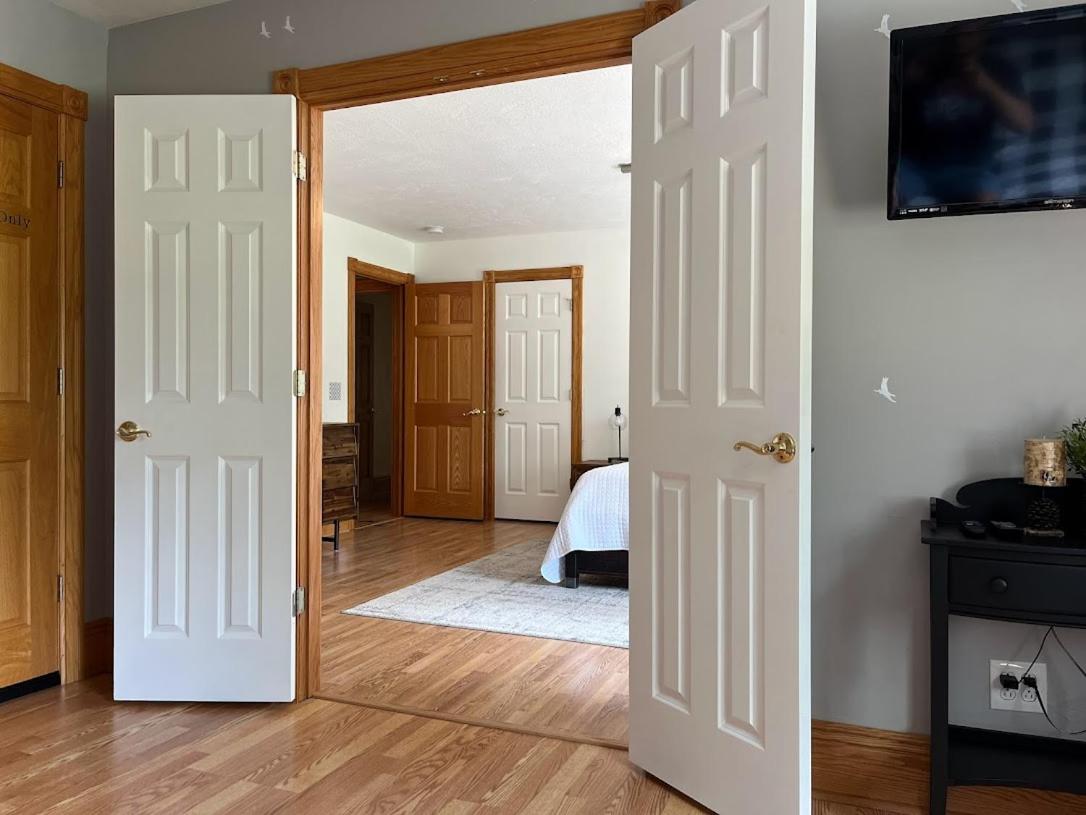 Deluxe Queen Suite - Photo 4