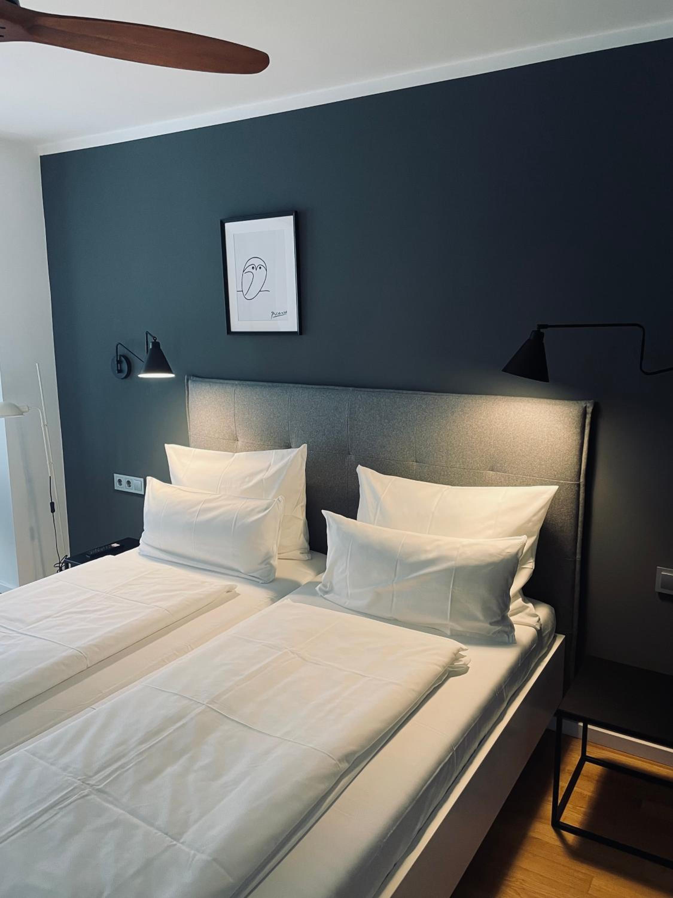 Standard Double Room - Photo 8