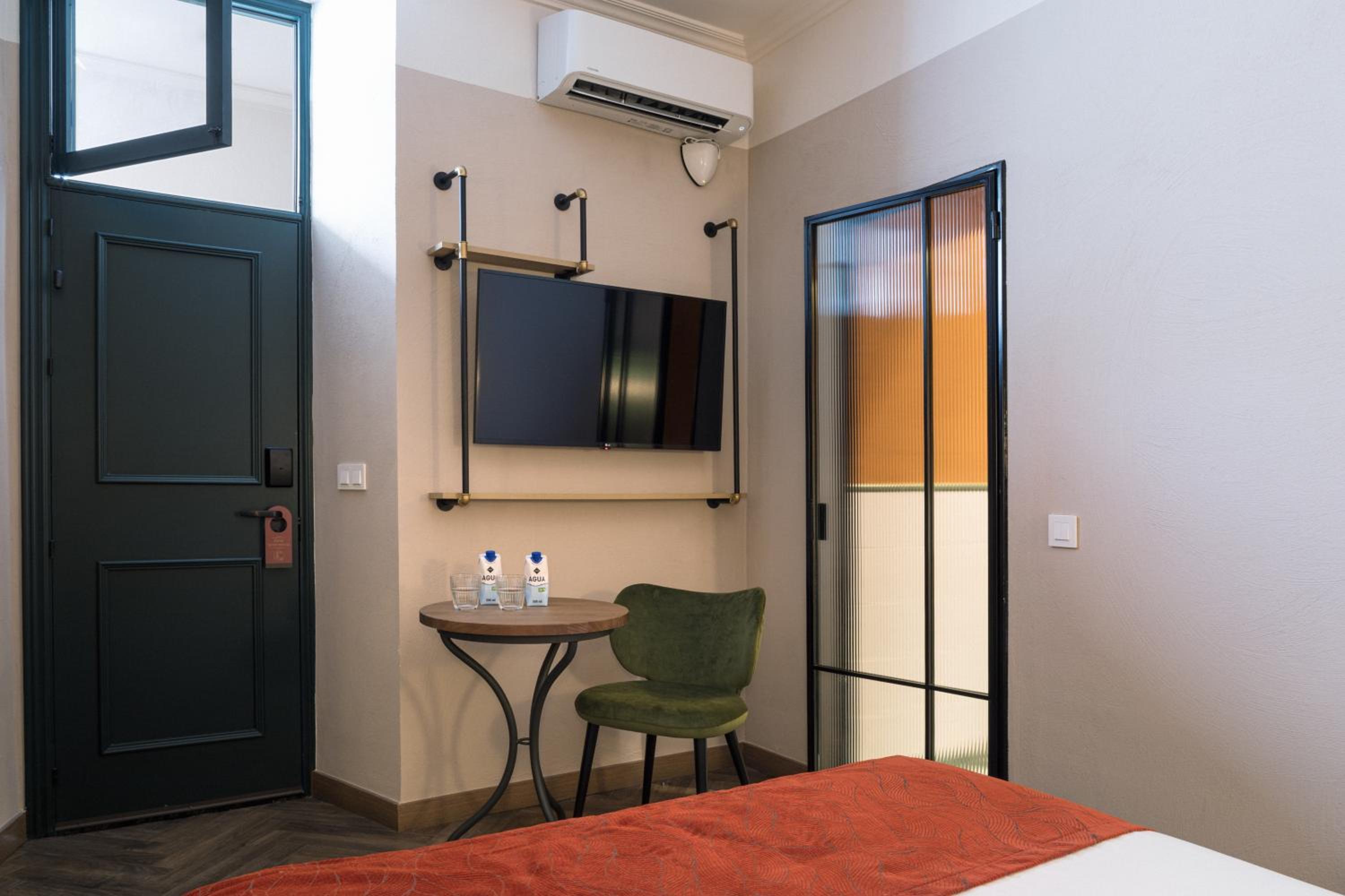 Interior Double Room - Photo 3
