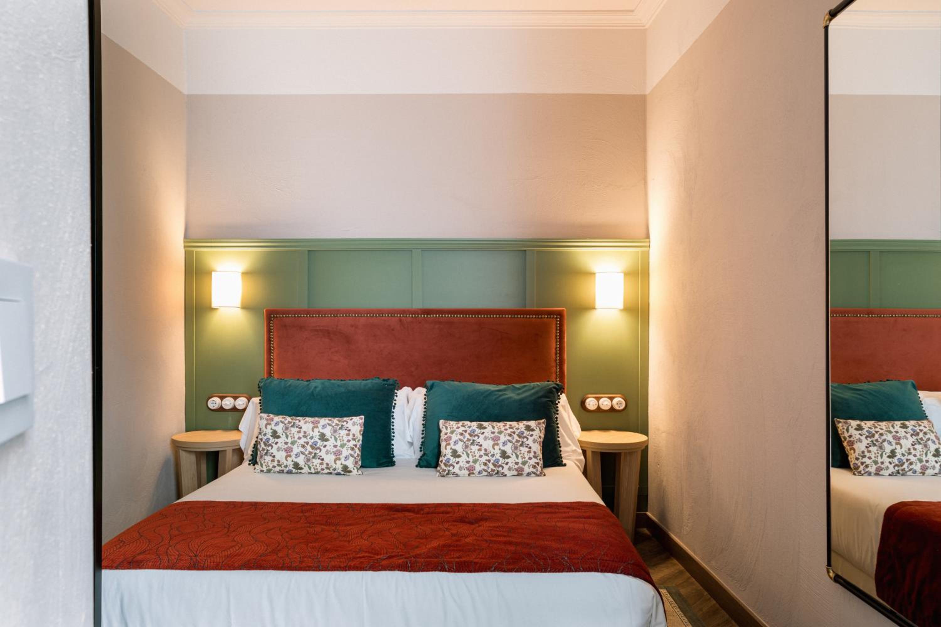 Interior Double Room - Photo 6