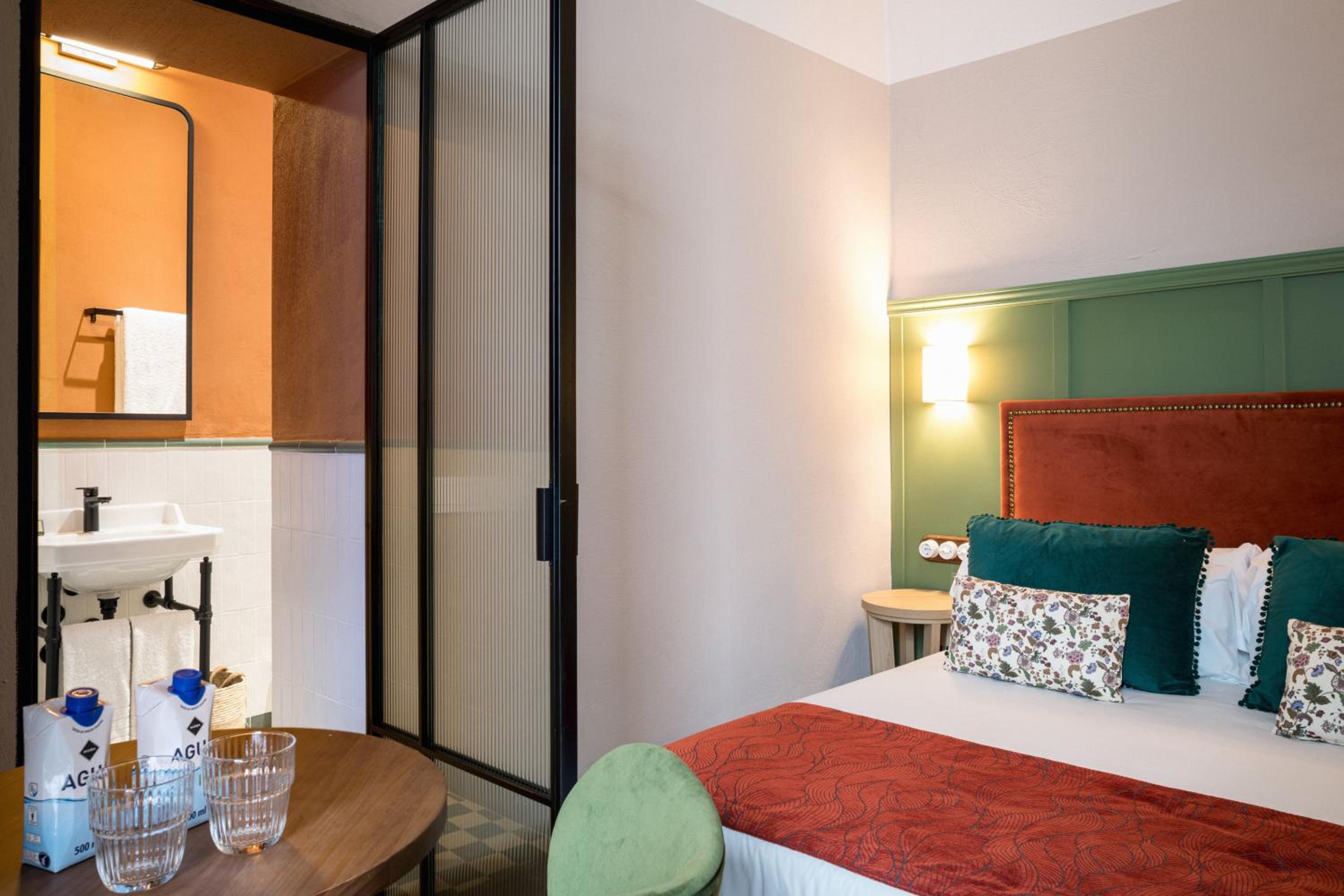 Interior Double Room - Photo 7