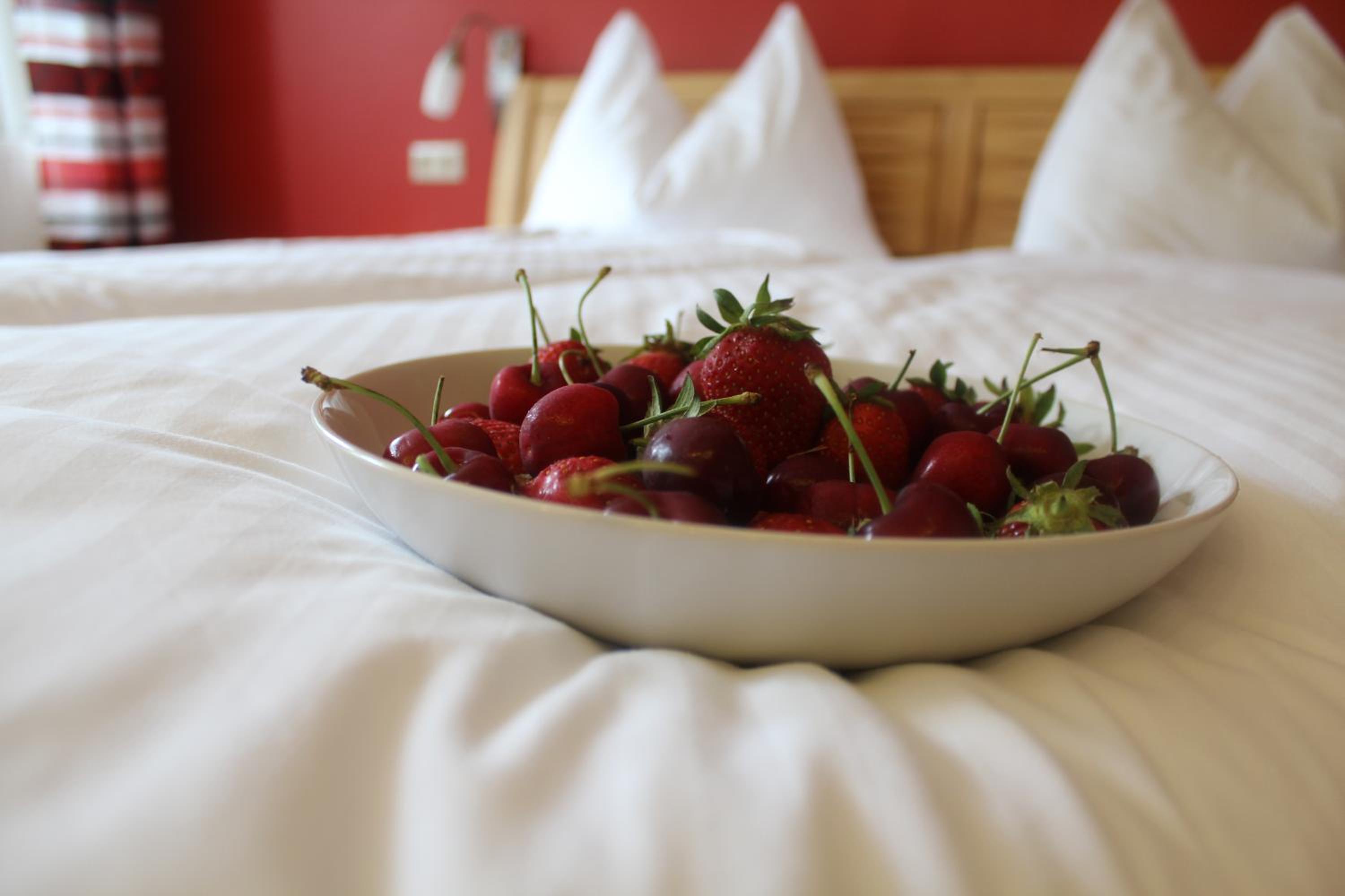Deluxe Double Room with Balcony - Photo 10