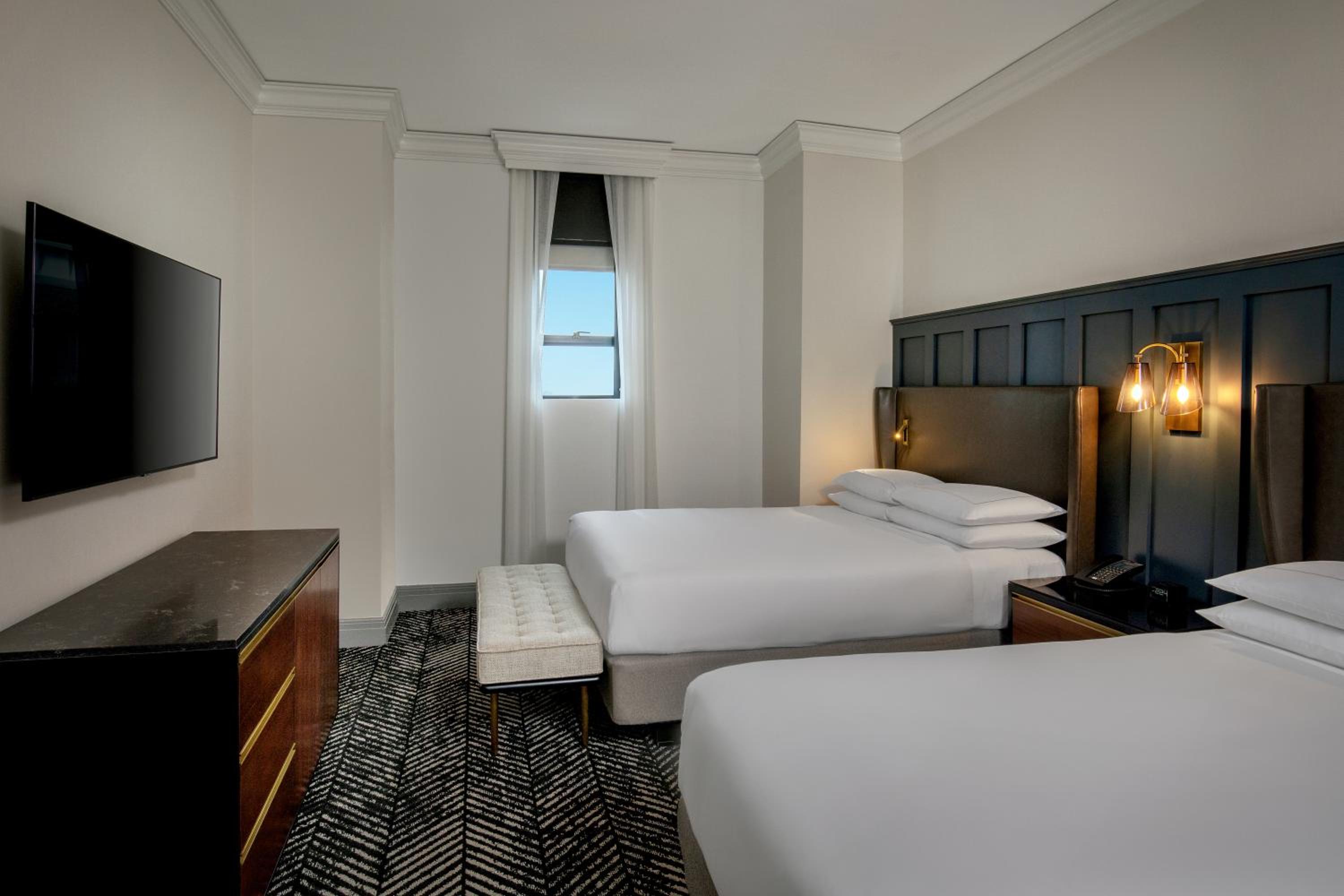 Double Queen Suite