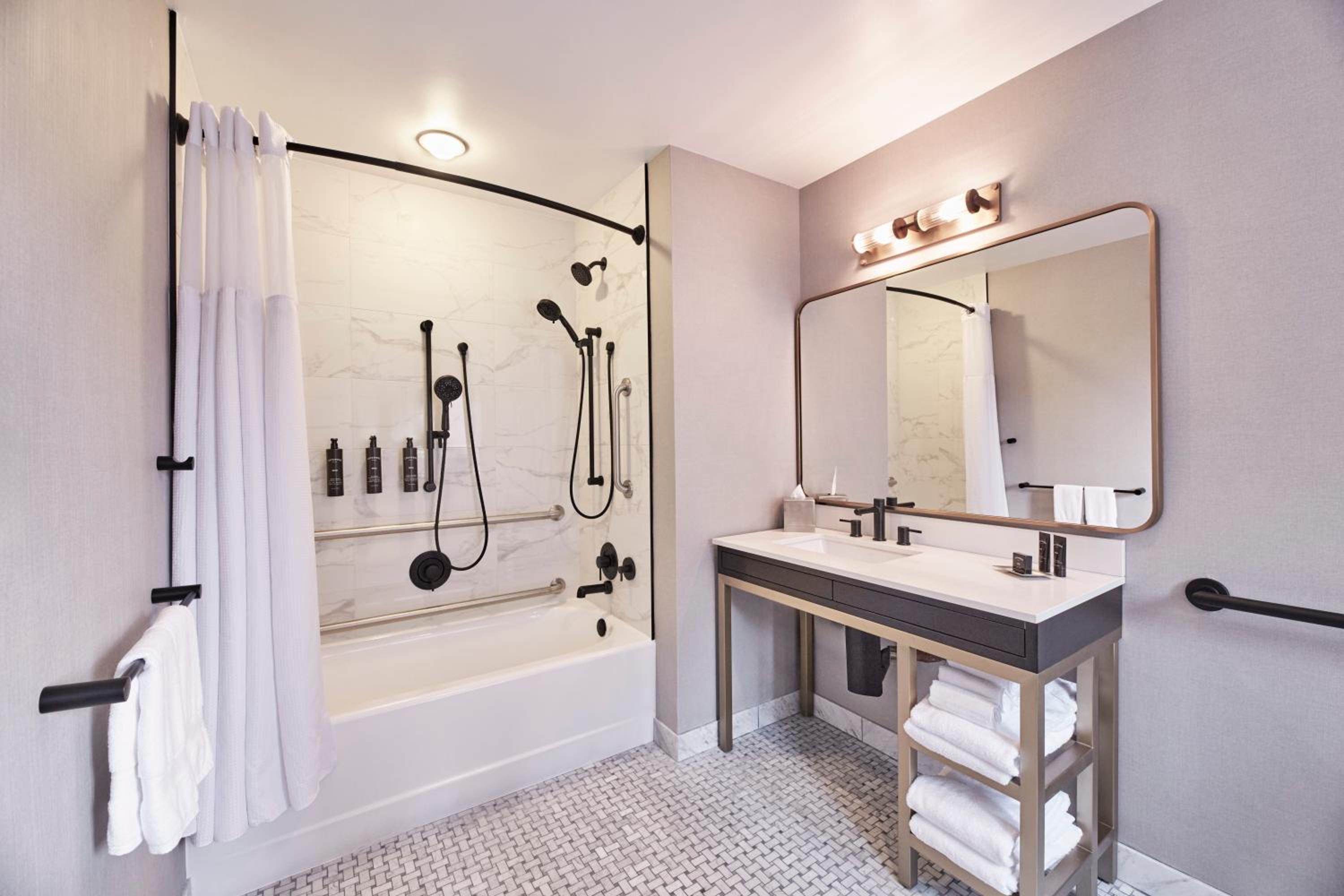 King Suite - Accessible
