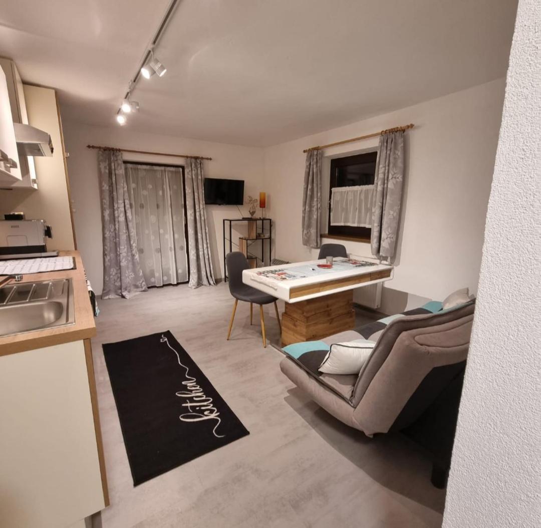 Apartment with Shower photo 3