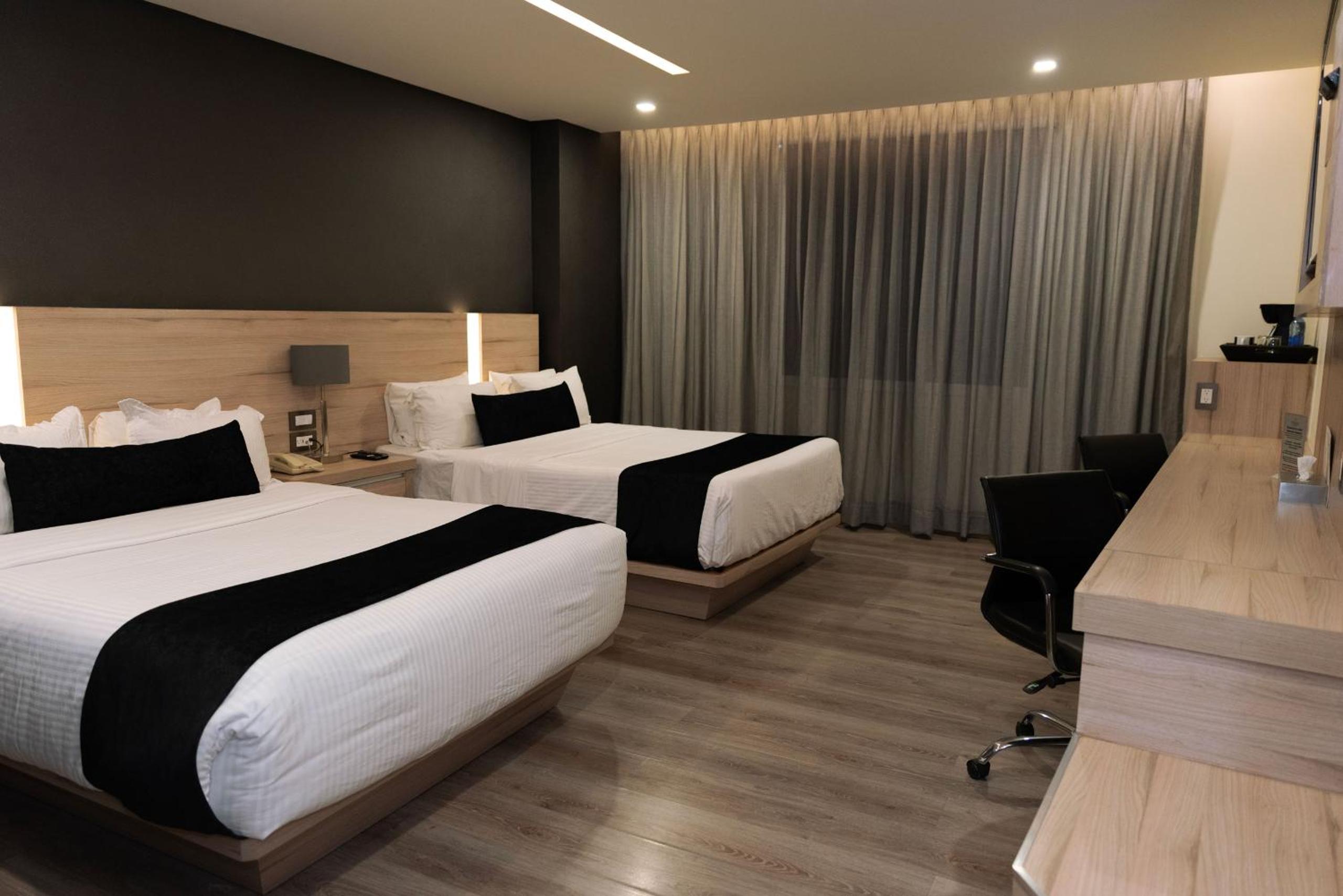 Queen Double Room - Photo 1