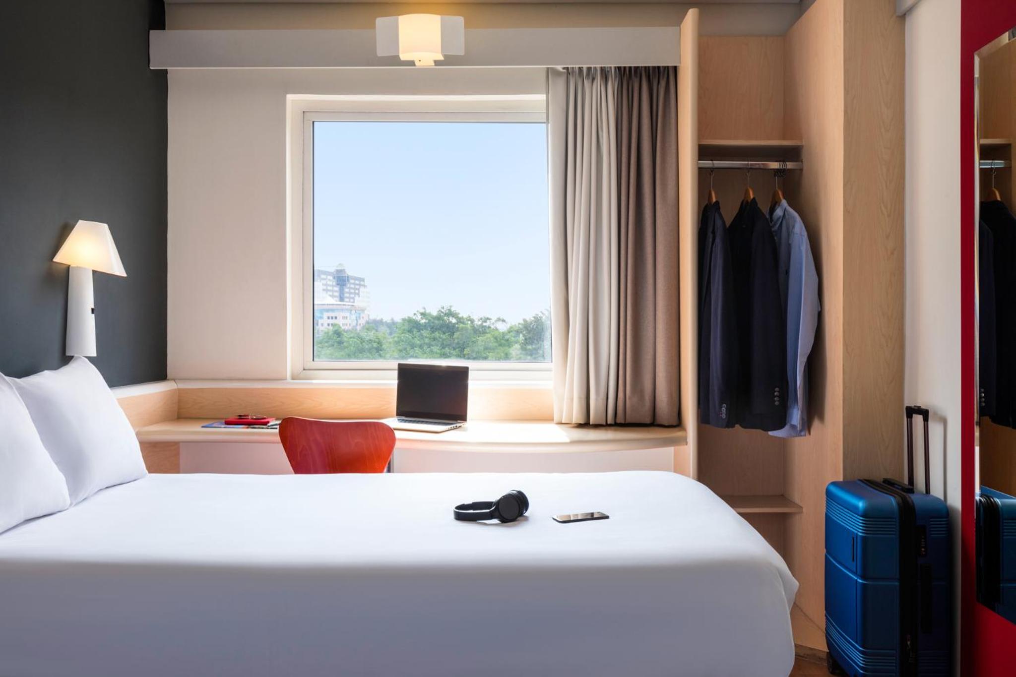 Standard Queen Room - Photo 1