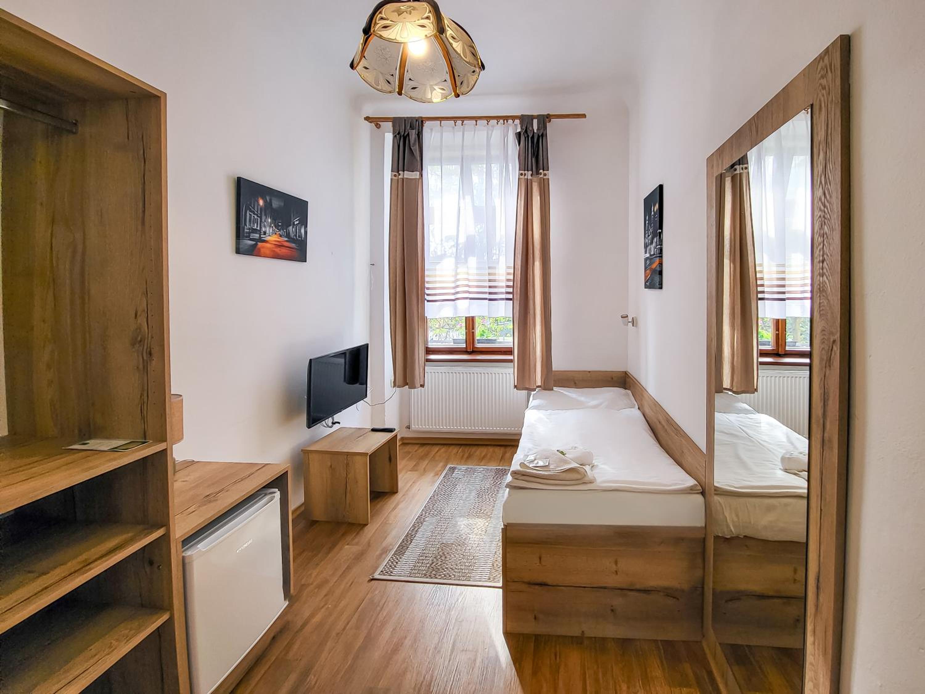 Single Room photo 2