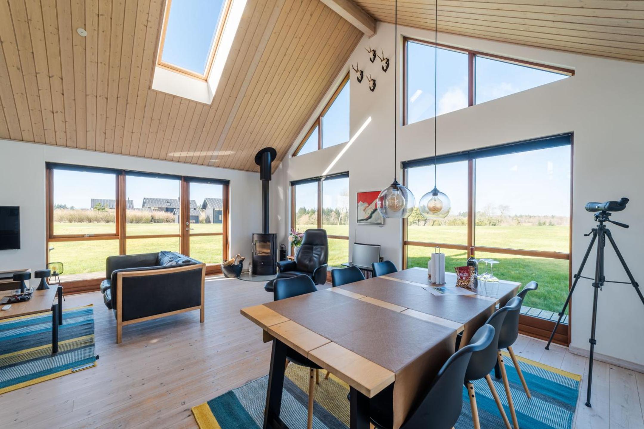 One-Bedroom House photo 1